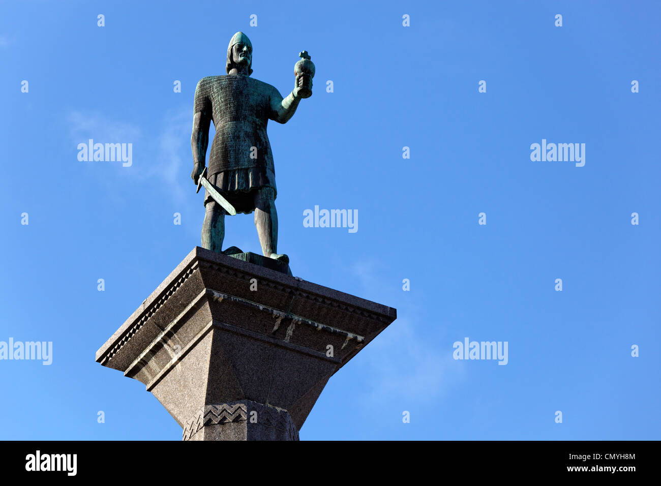 Norvegia, nella contea di Sor il Trondelag, Trondheim, Olav Tryggvason statua del Re di Norvegia da 995 a 1000, fondatore di Trondheim Foto Stock