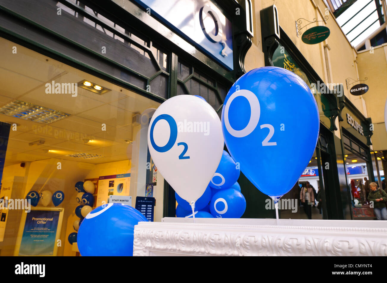 O2 mobile phone shop, Stroud, Gloucestershire, Regno Unito Foto Stock