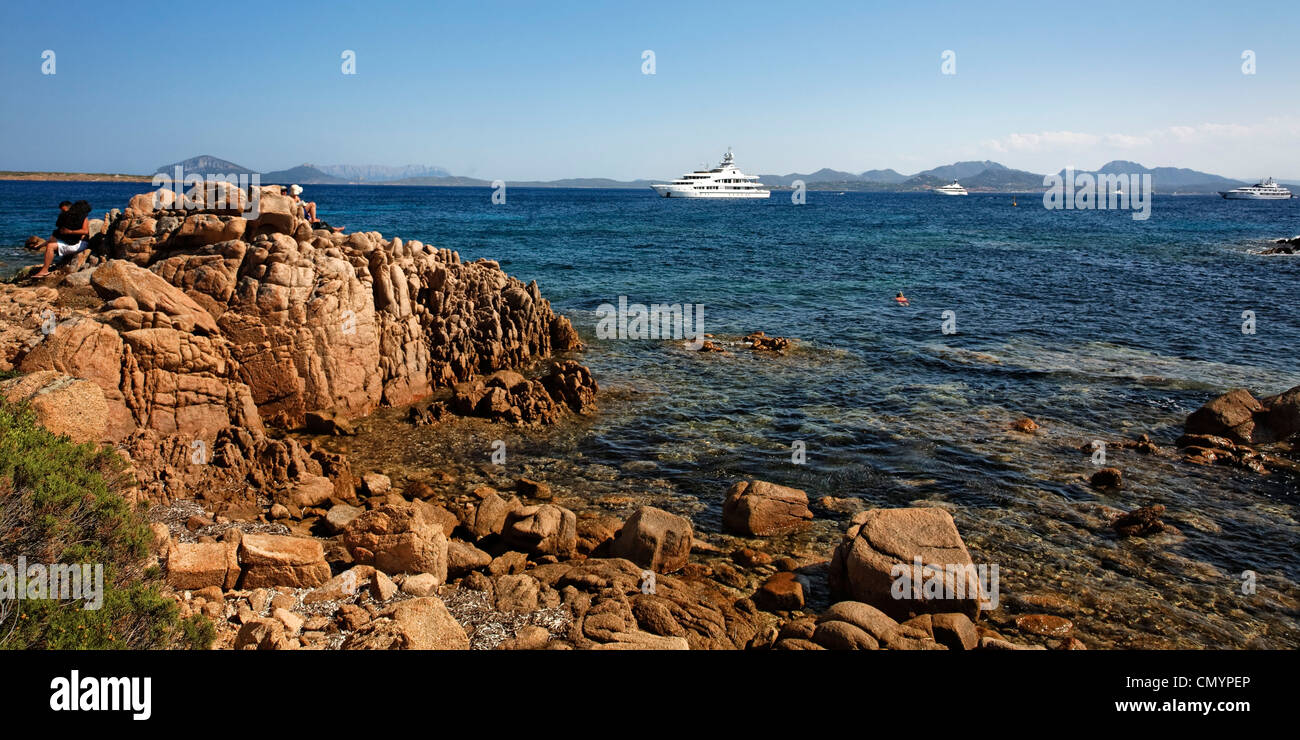 Italia Sardegna Capo Testa bizzarro rock landscape Italia Sardegna Costa Smeralda Cala Liscia Ruia Panorama Foto Stock