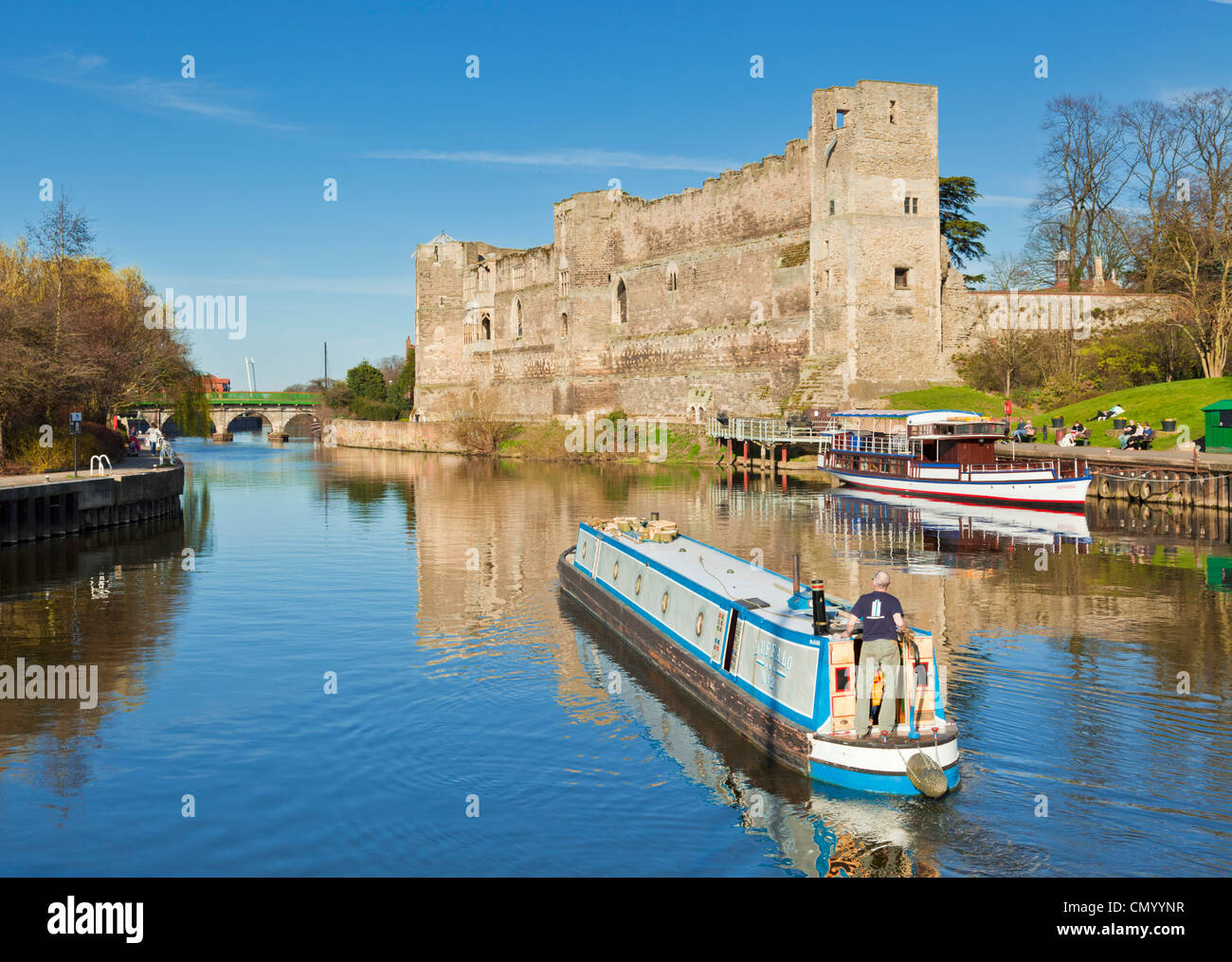 Newark Castle e il fiume Trento Newark-on-Trent Nottinghamshire England Regno Unito GB EU Europe Foto Stock