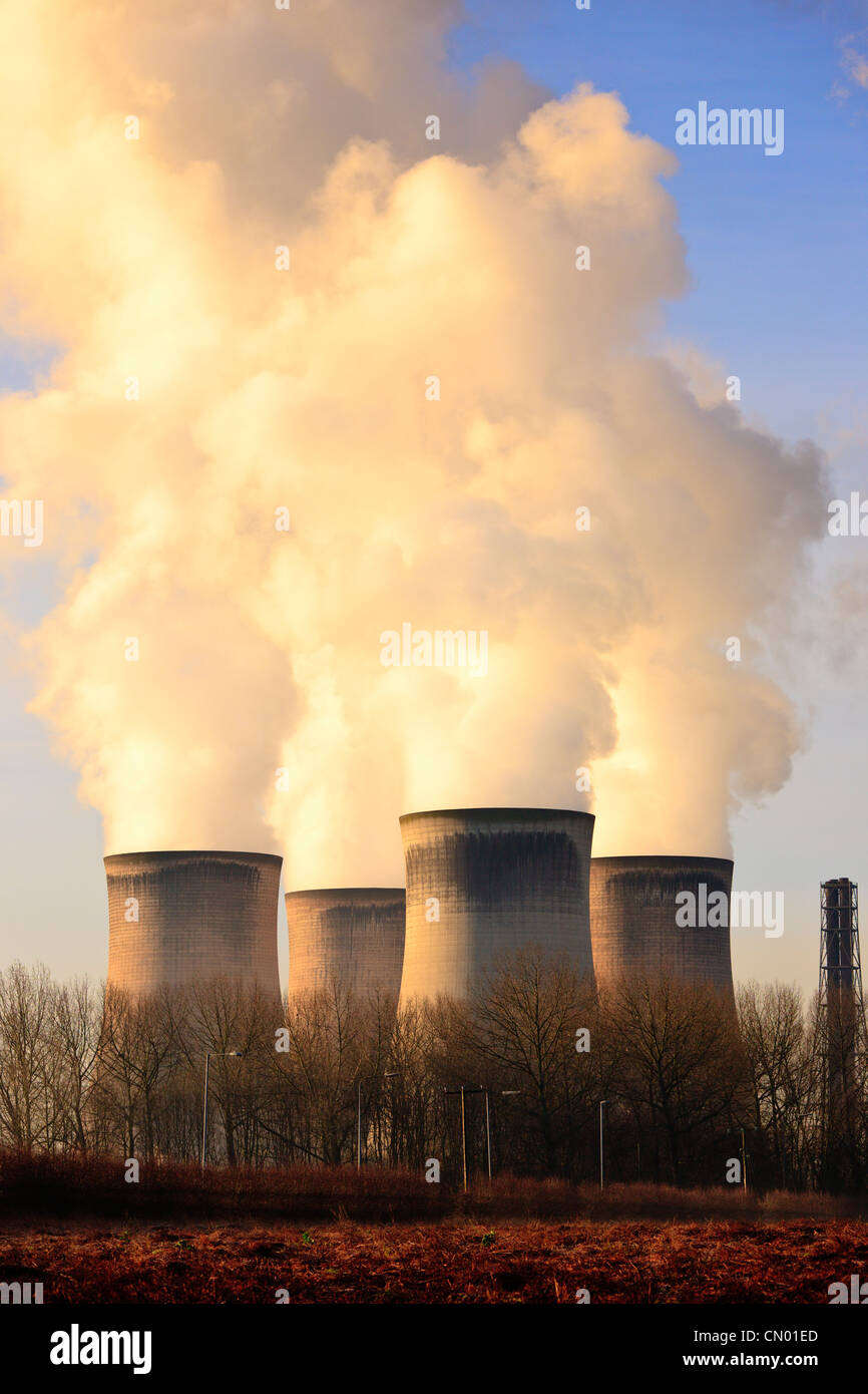 Per la produzione di energia elettrica a carbone, stazione Fiddlers Ferry, Inghilterra Foto Stock