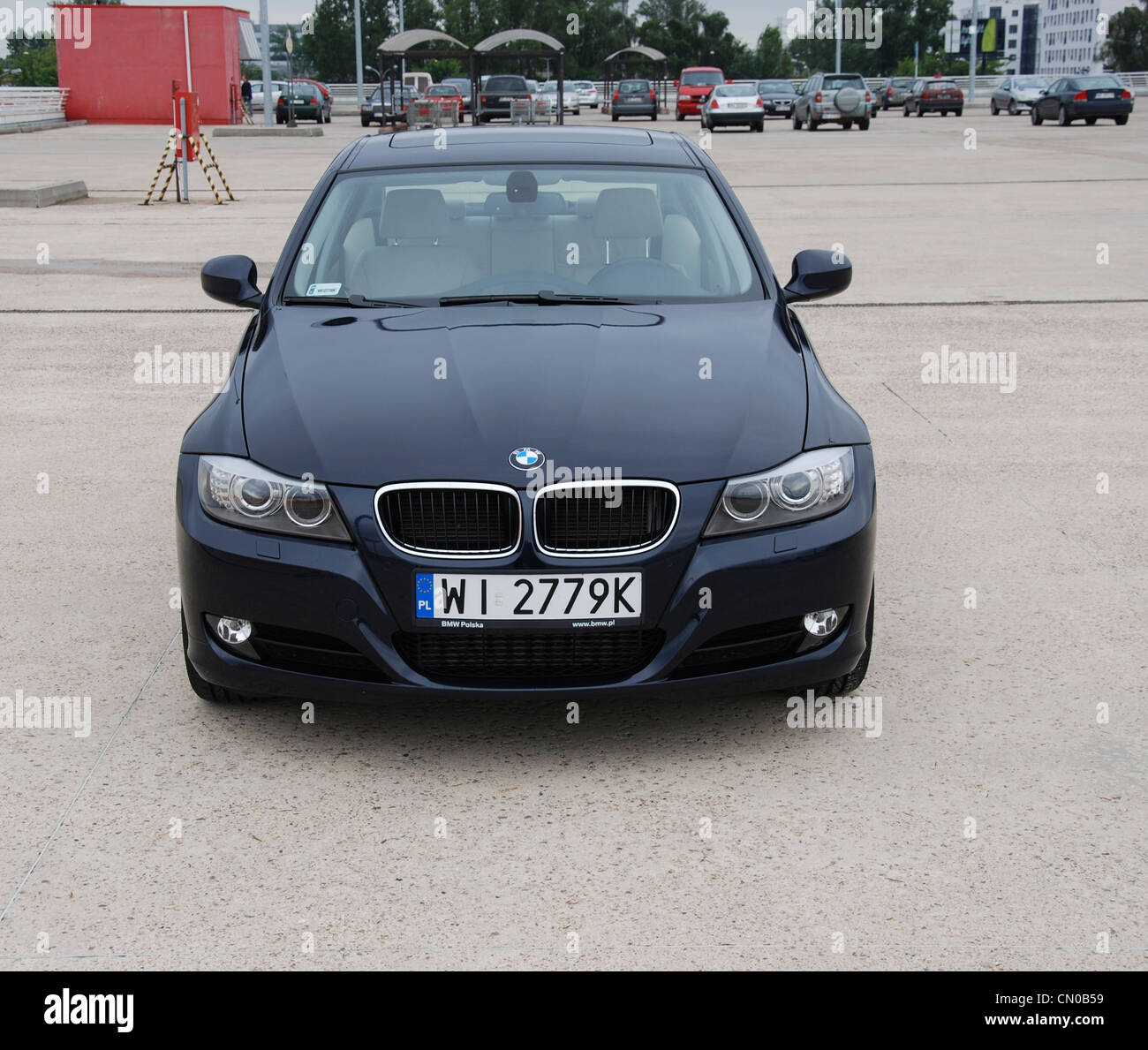 BMW 320d efficiente Dynamics - il mio 2005 (FL 2009) - Premium tedesco medio-alto auto di classe (segmento D) - su parcheggio Foto Stock