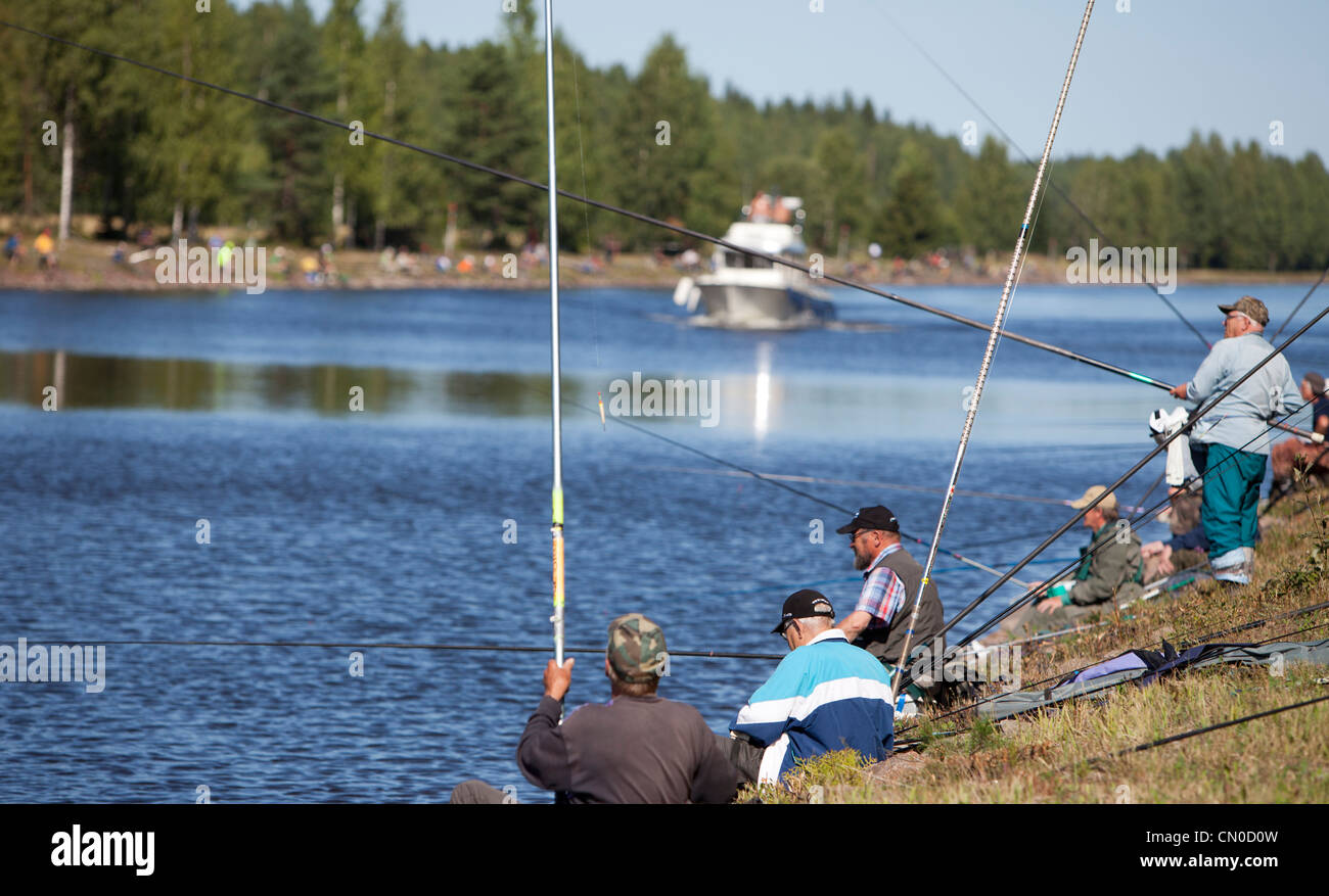 Il finlandese campionati nazionali di pesca sportiva 2011 a Kansola Saimaa Canal. Il veterano della serie (60+). , Finlandia Foto Stock