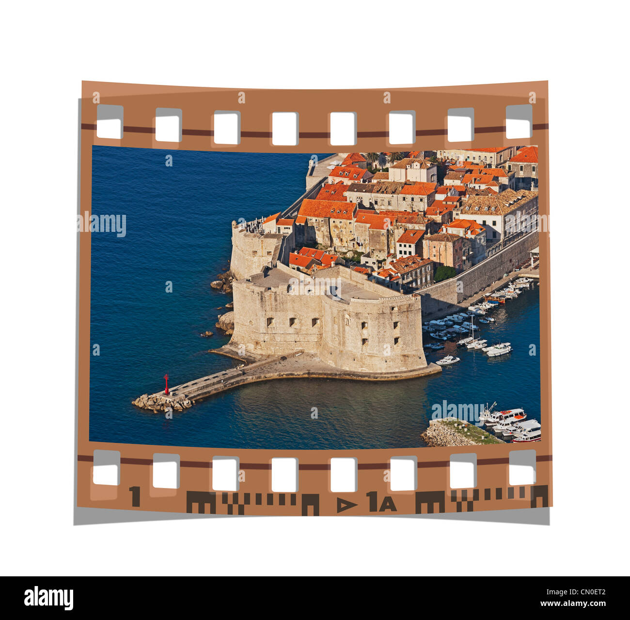 Filmina: vista sulla Città Vecchia di Dubrovnik, il porto della città e San Giovanni Rocca. Dubrovnik, Dalmazia, Croazia, Europa Foto Stock