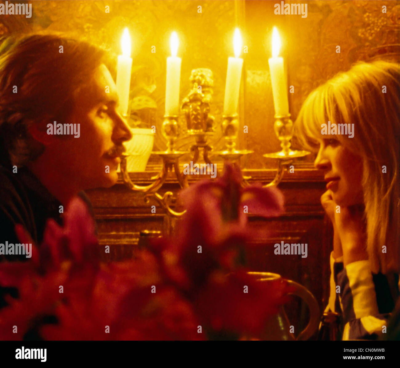 Coppia alla cena romantica a lume di candela Foto Stock