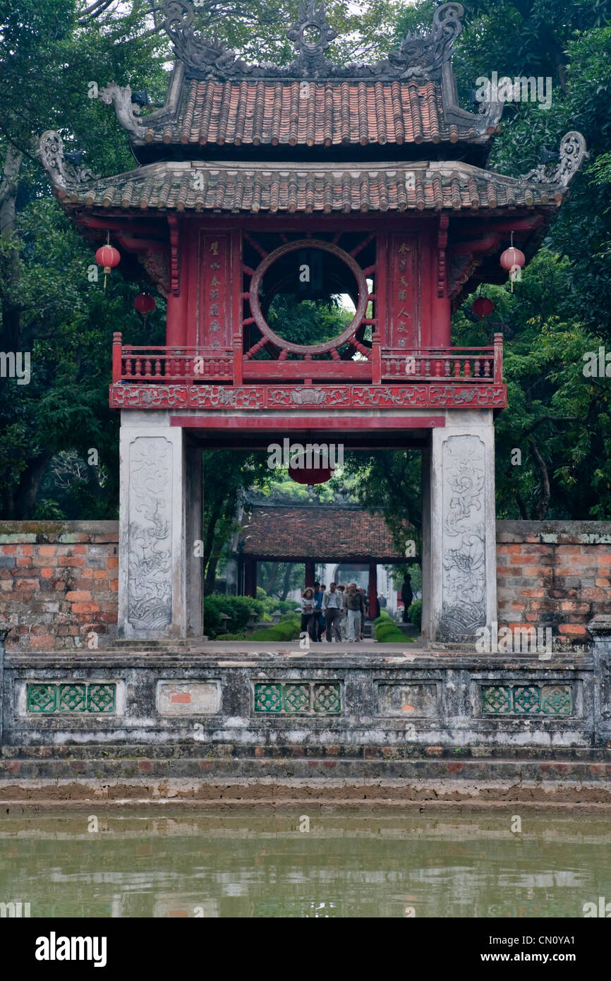 Padiglione nel Tempio della Letteratura, Hanoi, Vietnam Foto Stock