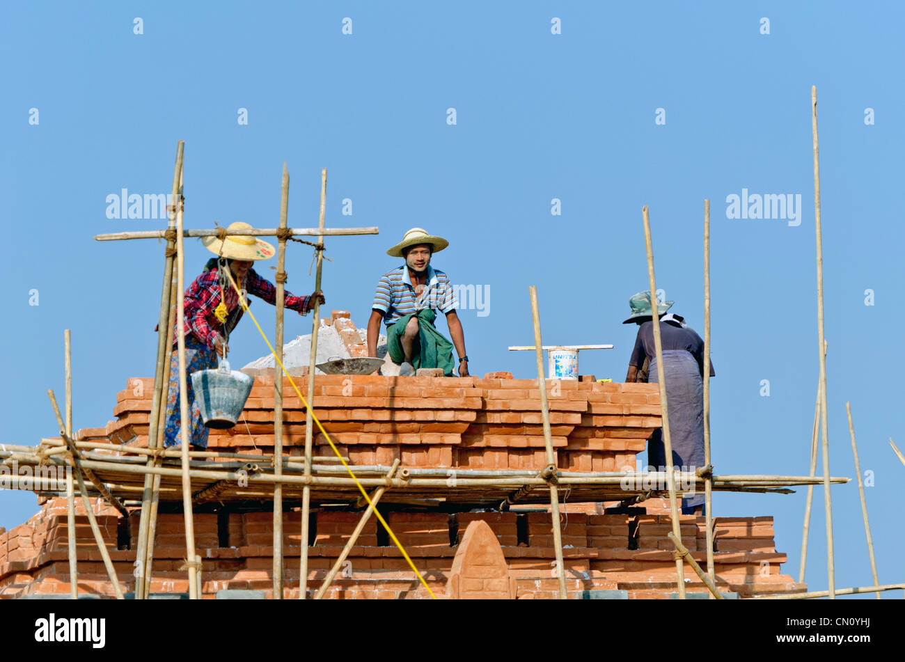 Tempio in costruzione, Bagan, Myanmar Foto Stock