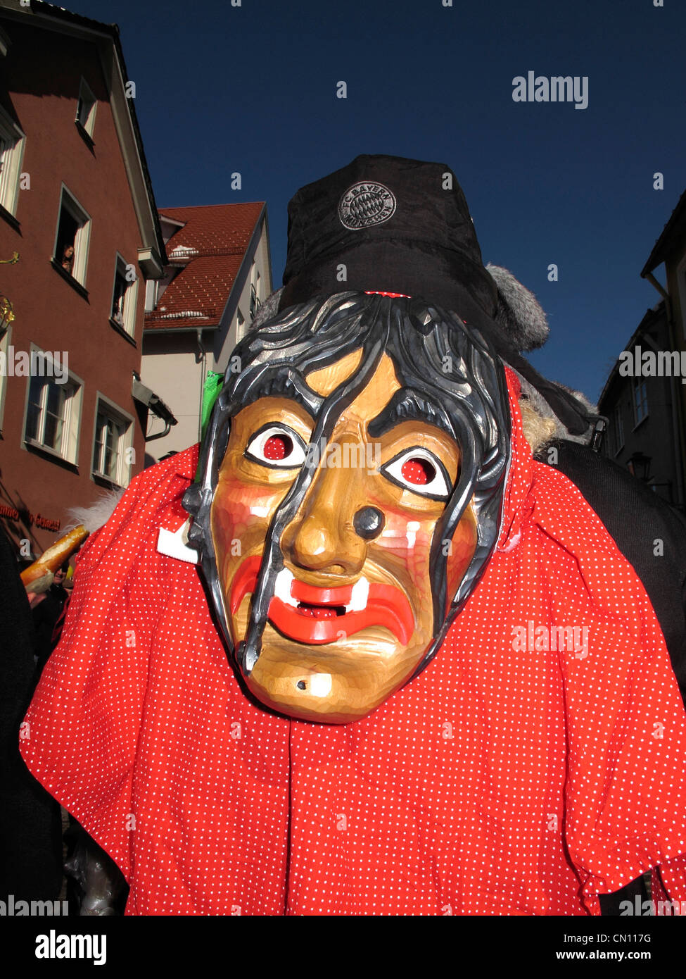 Germania Baviera Swabish Isny Martedì Grasso Carnevale Hexe maschera strega parade Foto Stock