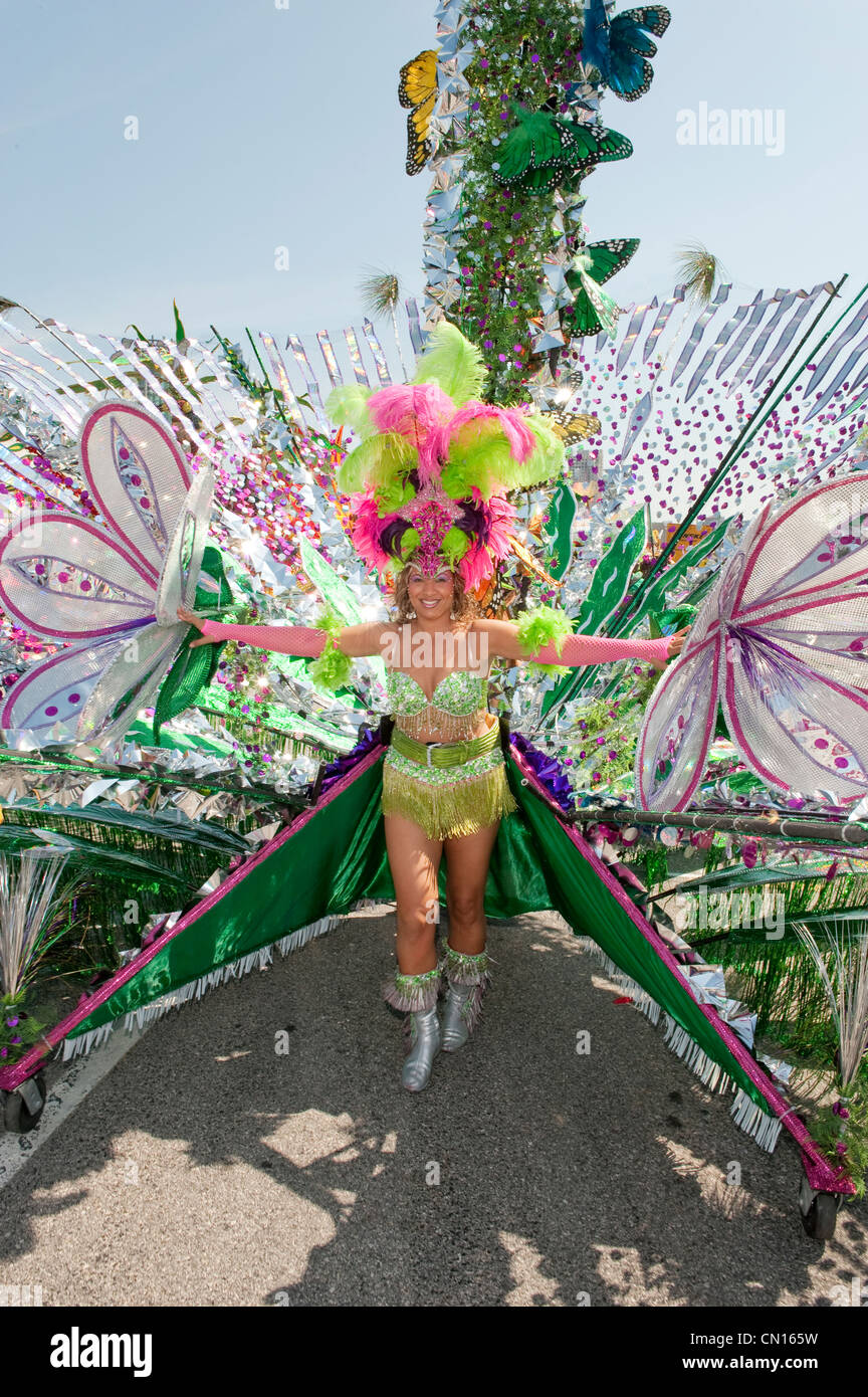 Donna in costume per il Caribana Festival Parade, Toronto, Ontario Foto Stock