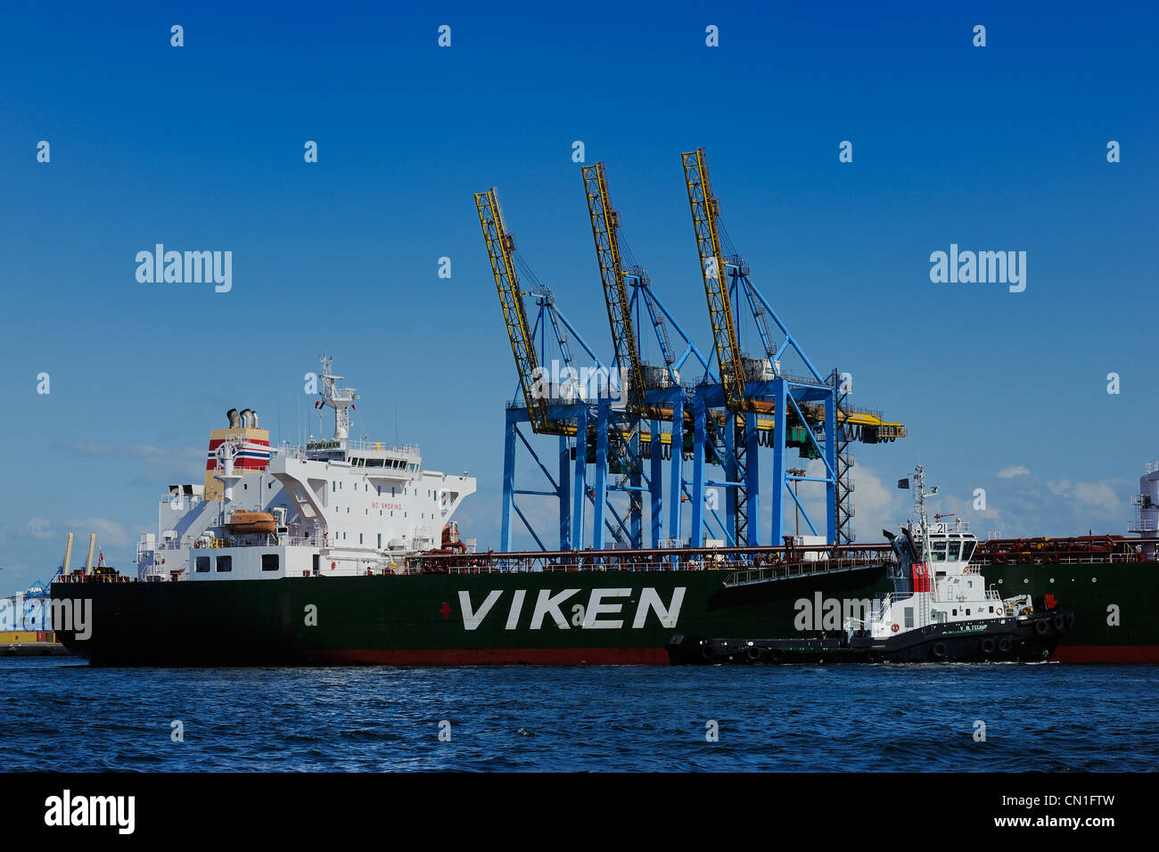 Francia, Seine Maritime, Le Havre, porto commerciale, cisterna nel porto di petrolio Foto Stock