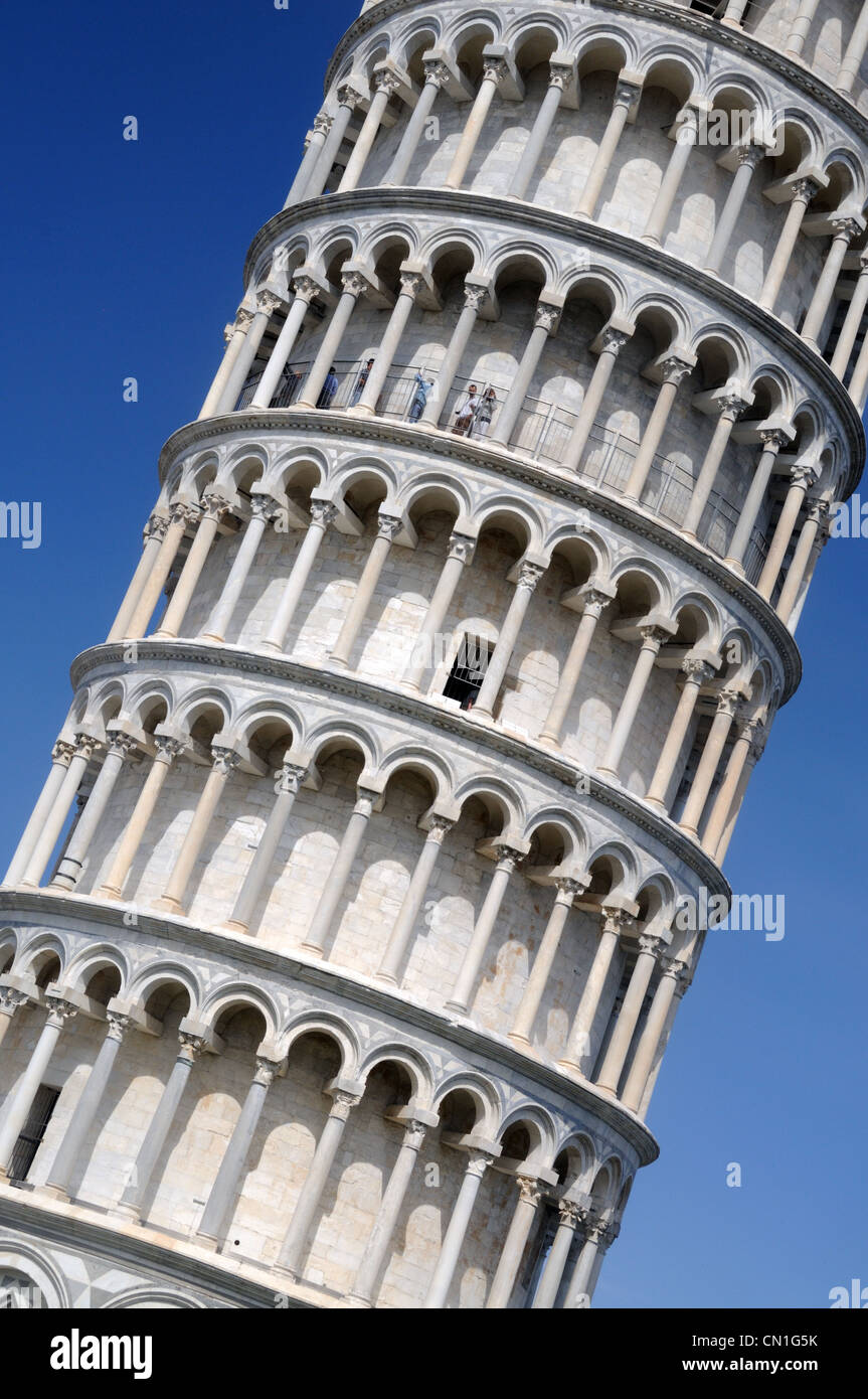 Dettaglio del campanile del Duomo di Pisa - la famosa "Torre Pendente" - a Pisa, Toscana, Italia Foto Stock