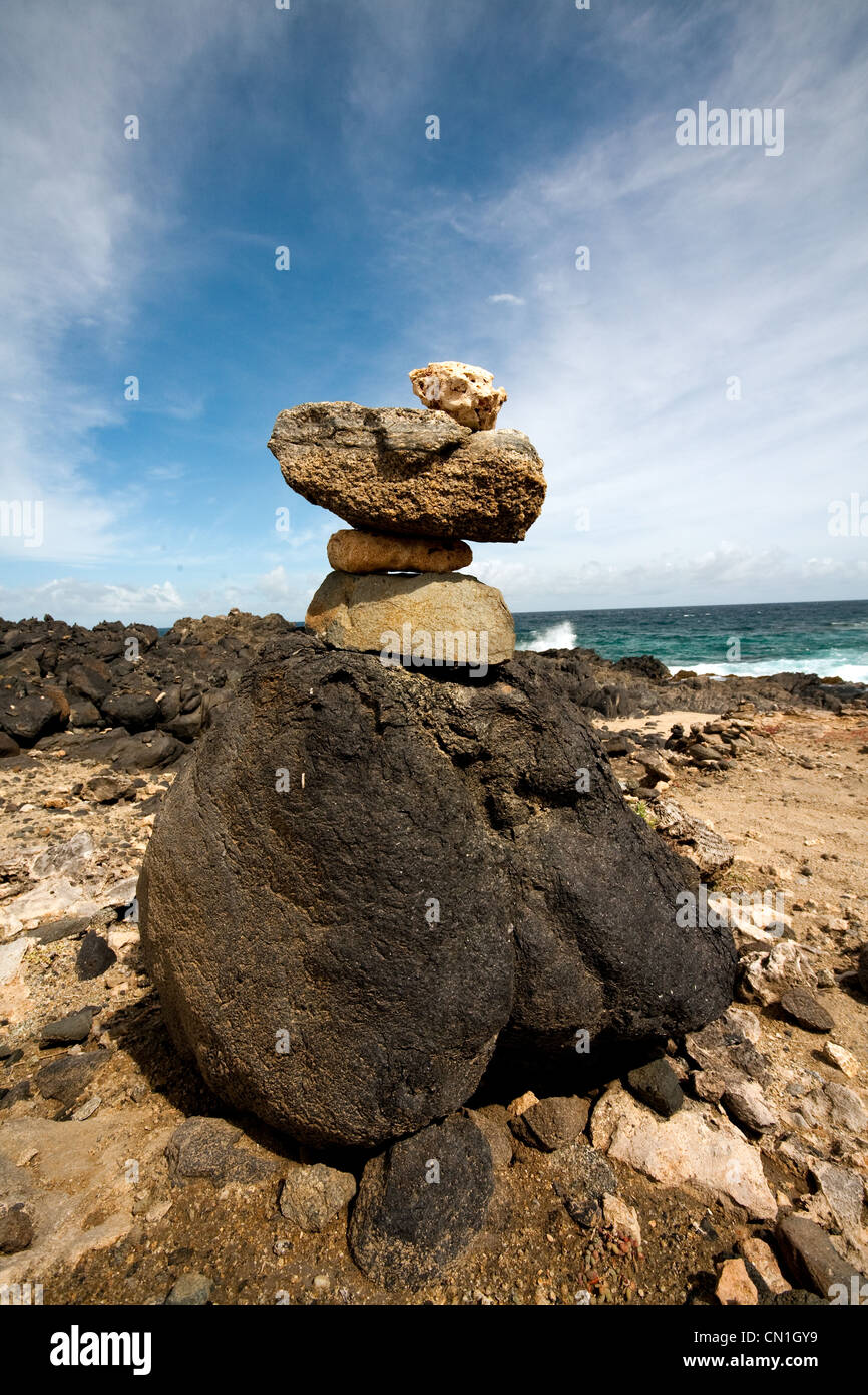 Aruba costa rocce Oceano Mare acqua impilati desiderio che intendono rocce Foto Stock