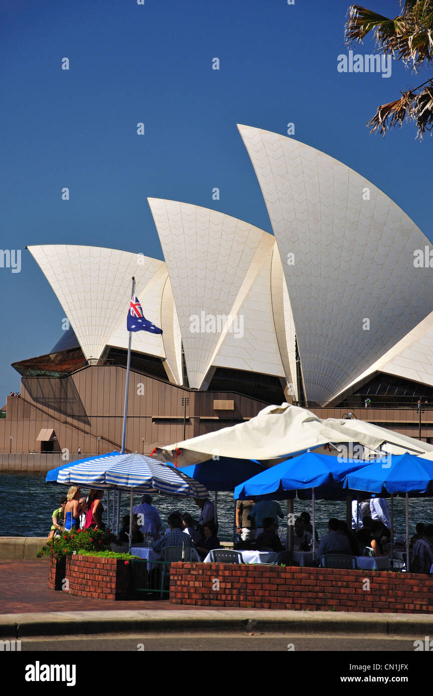 Peter Doyles presso il molo ristorante e Sydney Opera House, Bennelong Point, Sydney, Nuovo Galles del Sud, Australia Foto Stock
