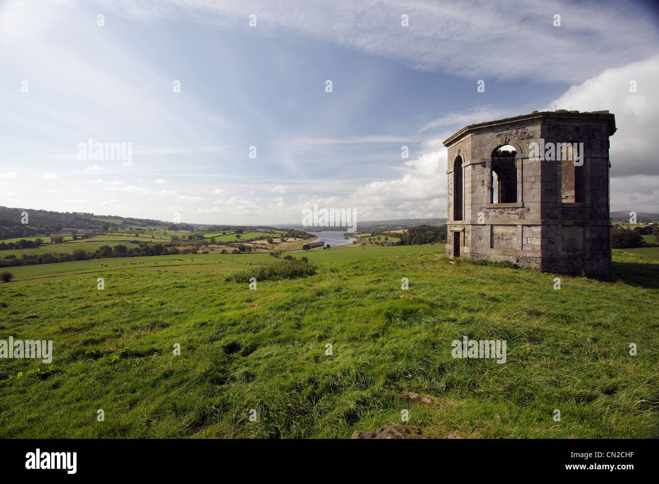 Resti del castello Semple tempio, o torre di caccia, costruita nel settecento tra Howwood e Lochwinnoch Renfrewshire Scotland Regno Unito Foto Stock