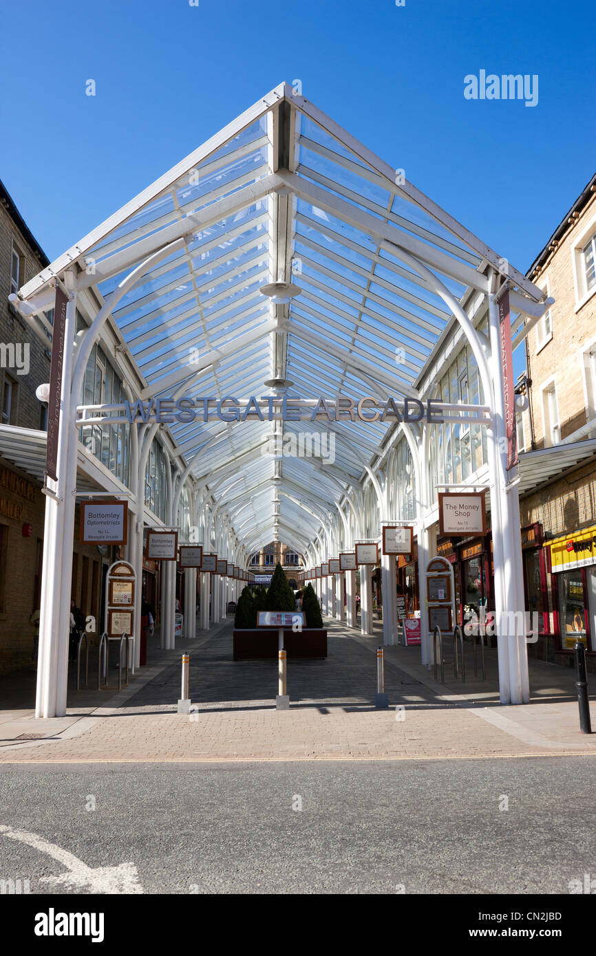Halifax Westgate Shopping Arcade, West Yorkshire Regno Unito Foto Stock