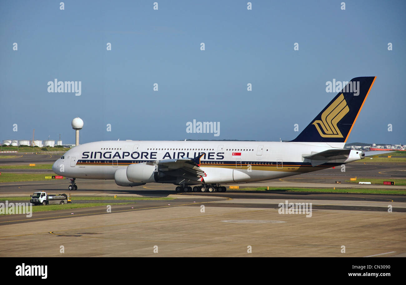 Singapore Airlines Airbus A380 a Sydney (Kingsford Smith) aeroporto, mascotte, Sydney, Nuovo Galles del Sud, Australia Foto Stock