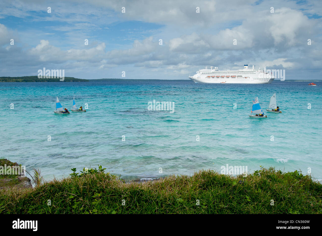 Pacific Dawn nave da crociera in Lifou Nuova Caledonia Foto Stock