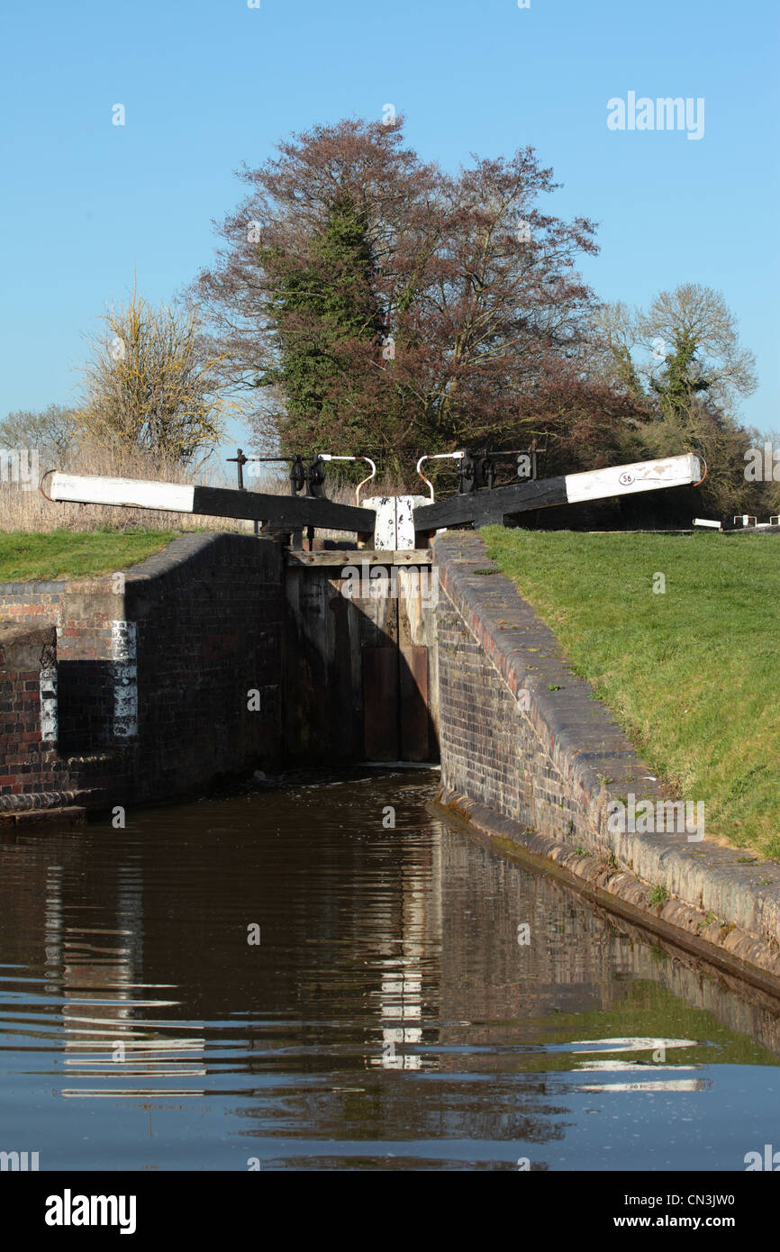 Il Worcester e Birmingham canal a Tardebigge WORCESTERSHIRE REGNO UNITO Foto Stock