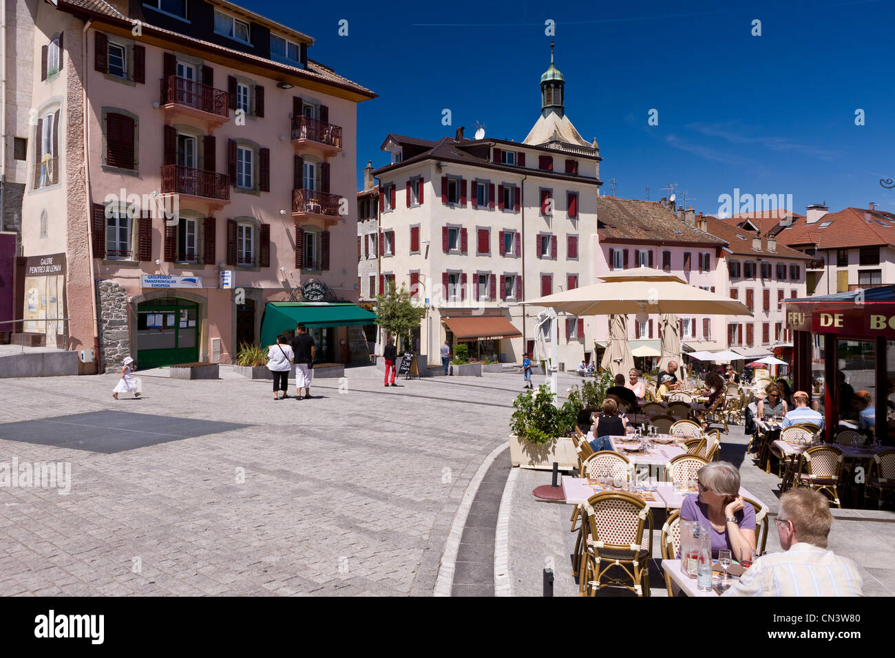 Francia, Haute Savoie, Chablais, Evian Les Bains, strada pedonale Foto Stock