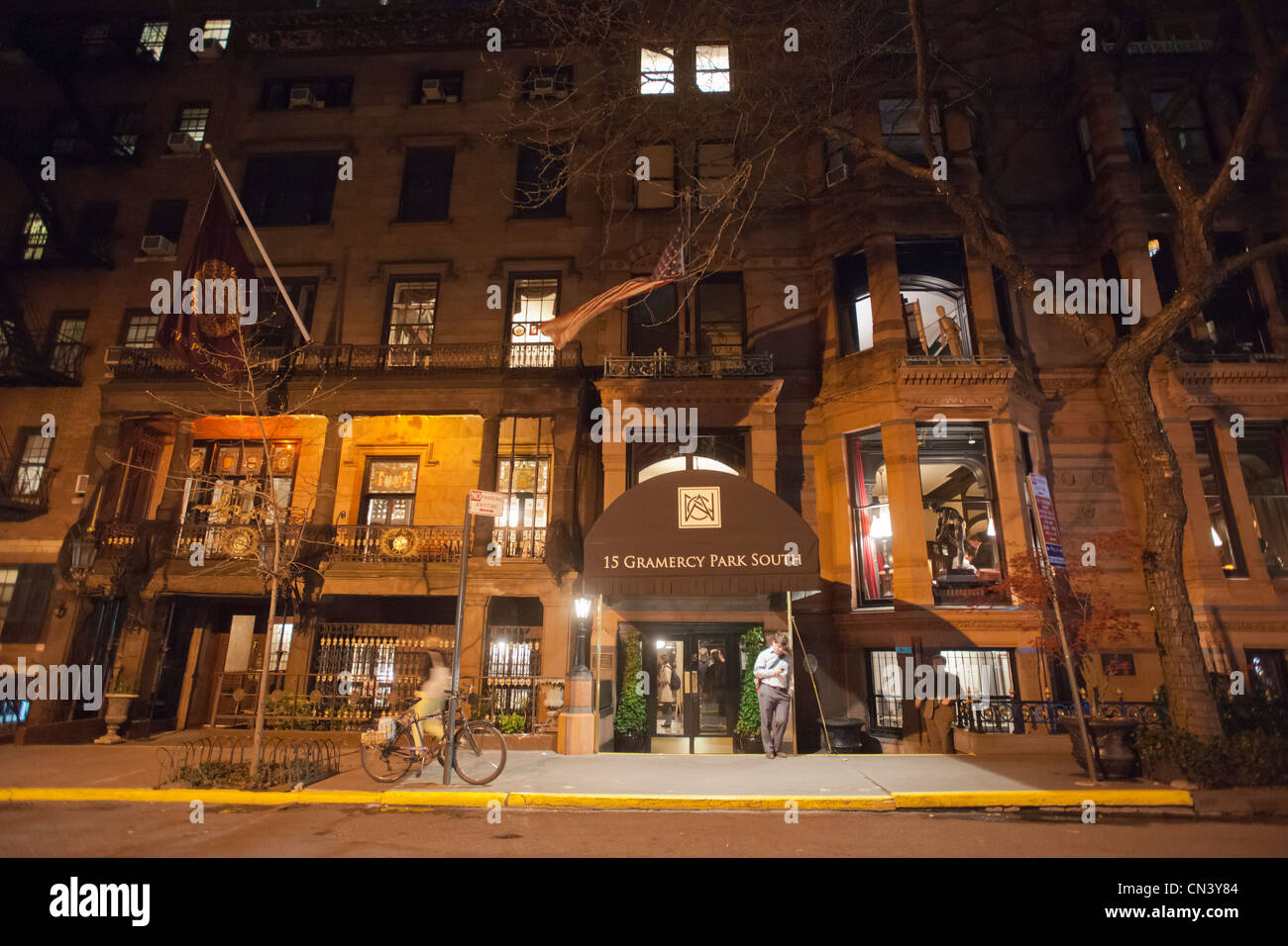 National Arts Club, centro e il Club dei Giocatori, a sinistra in Gramercy Park quartiere di New York. (© Richard B. Levine) Foto Stock