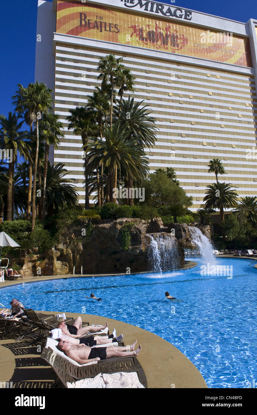 Stati Uniti, Nevada, Las Vegas, Mirage hotel casino, uno della piscina Foto Stock