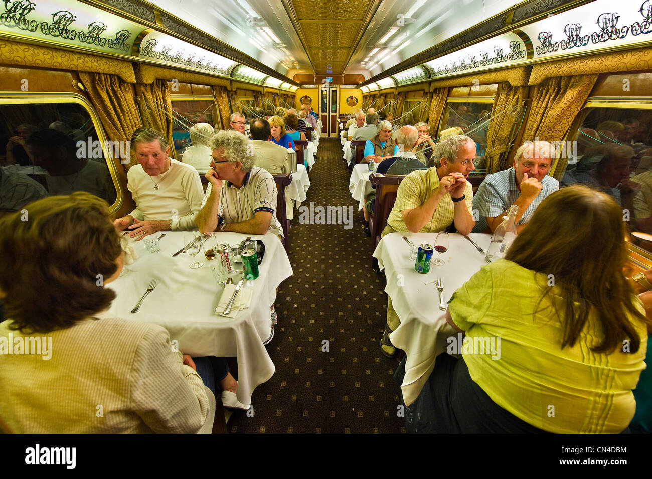 Australia, Territorio del Nord, Darwin, treno Ghan, nella carrozza ristorante Foto Stock