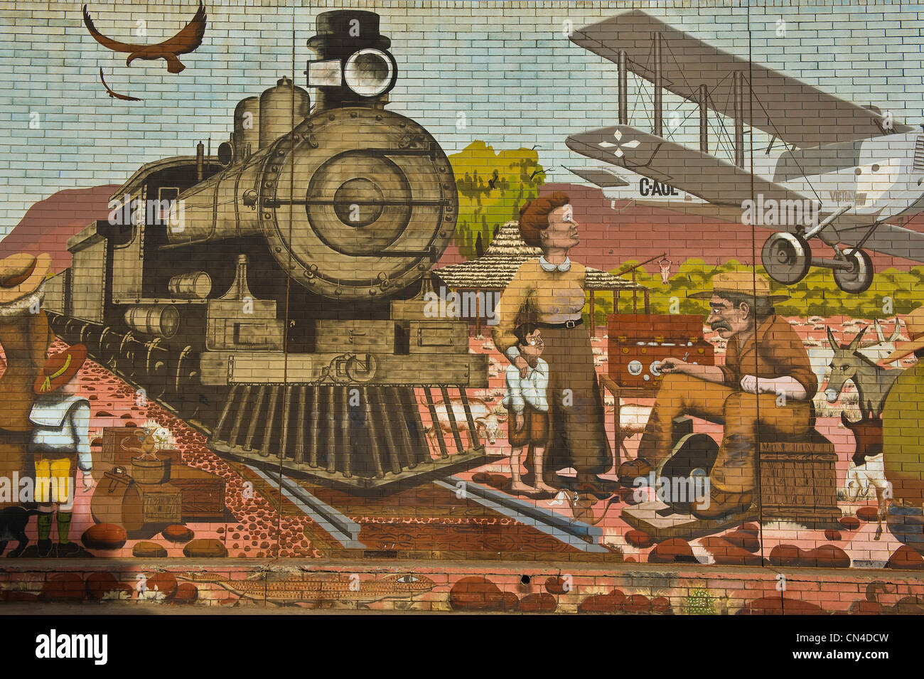 Australia, Territorio del Nord, Alice Springs, pittura murale di 807 metri, dipinta su un supermercato Coles da Bob et Kay Kessing Foto Stock