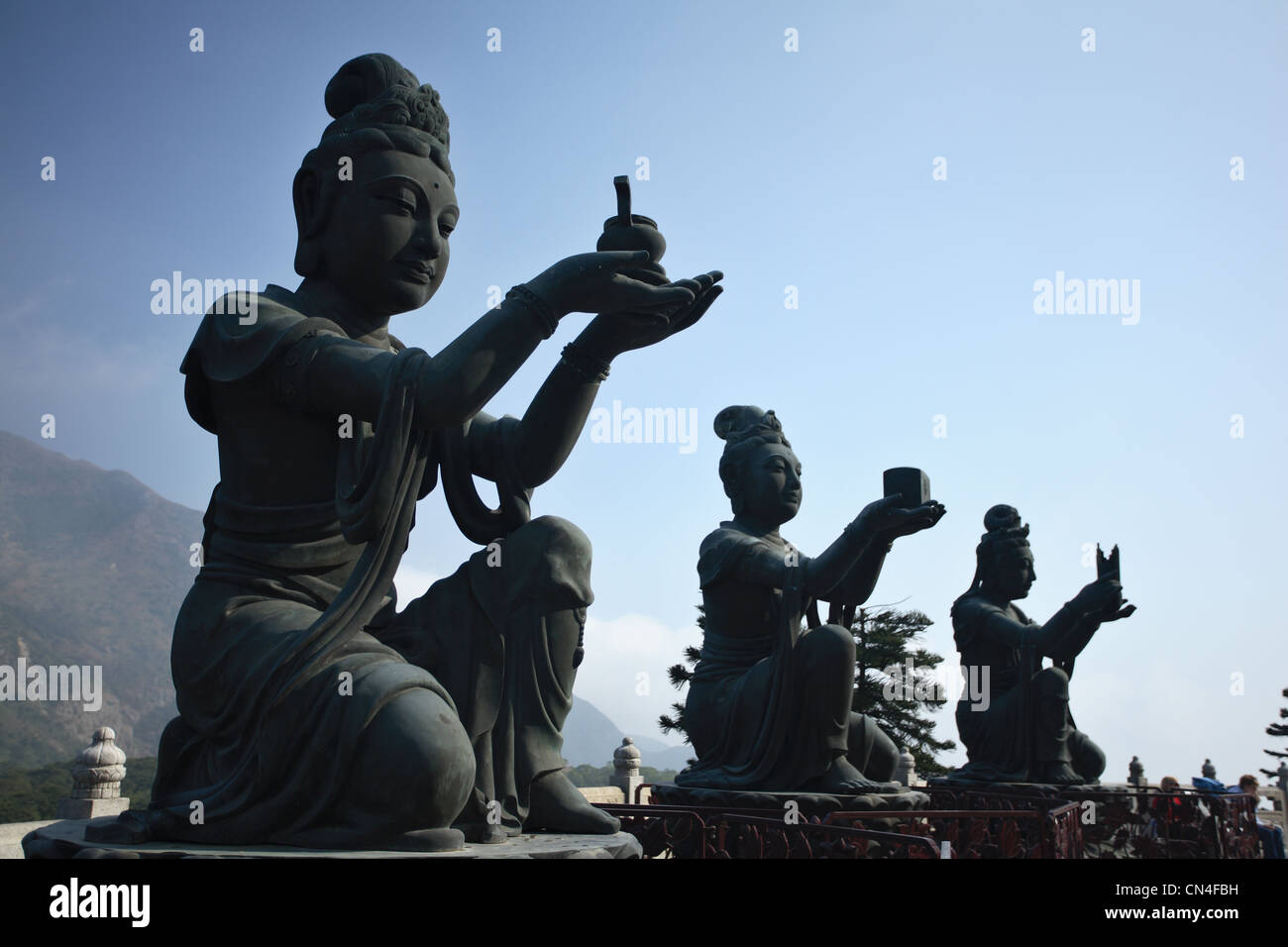 Femmina scultura buddista vicino al Big Buddha di Lantau Island Foto Stock