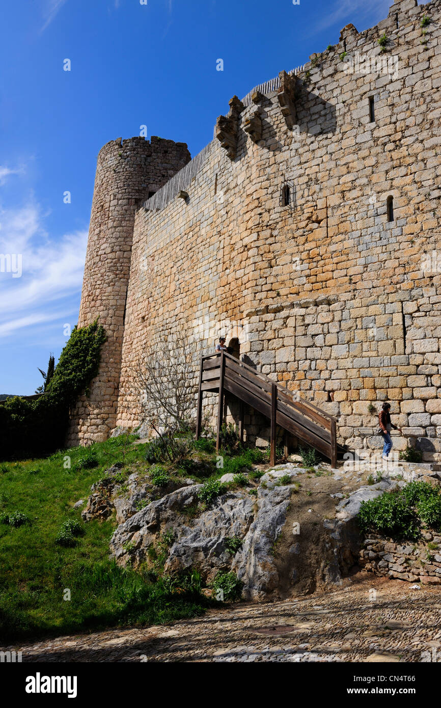 Francia, Aude, castello cataro dal villaggio di Villerouge Termenes nel cuore del Corbieres Foto Stock