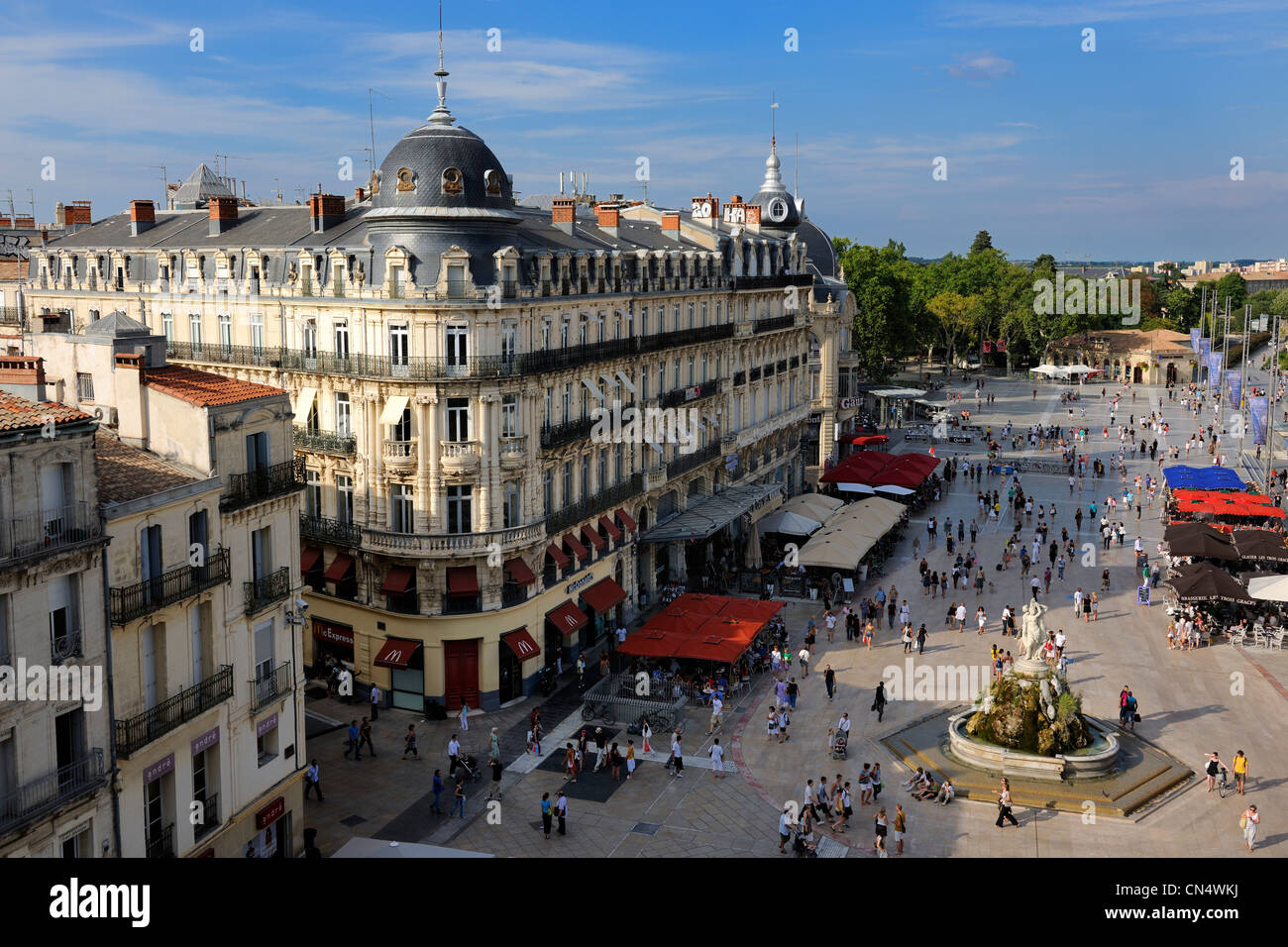 Francia, Herault, Montpellier, Place de la Comedie, Fontaine des Trois grazie (Fontana delle Tre Grazie) Foto Stock
