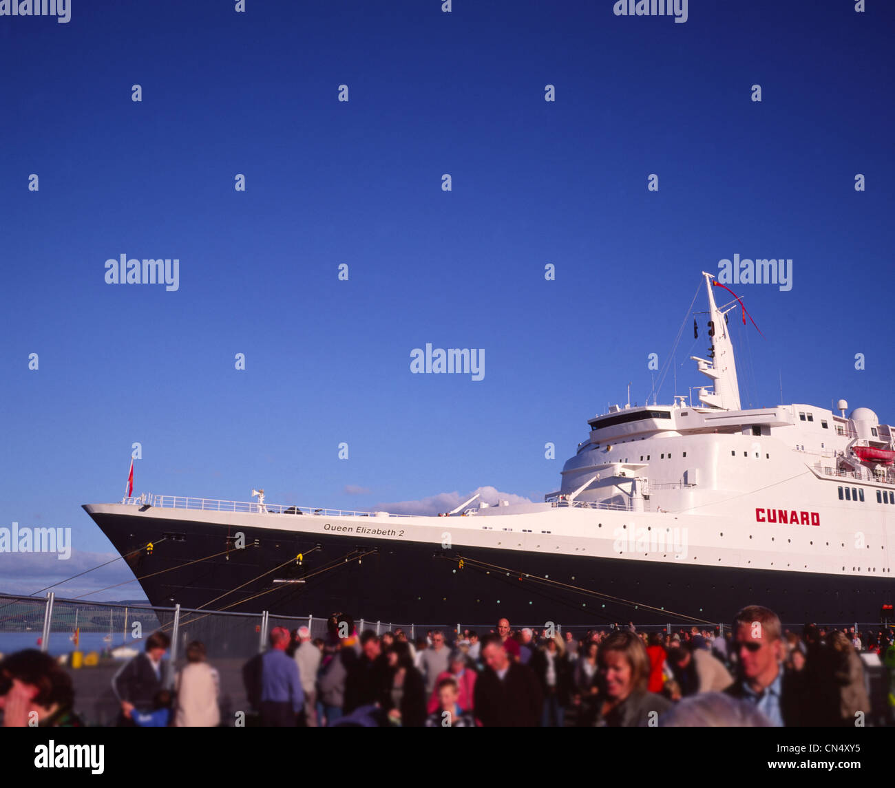 Queen Elizabeth 2 camicia agganciato a Greenock in Scozia il suo tour d'addio Foto Stock