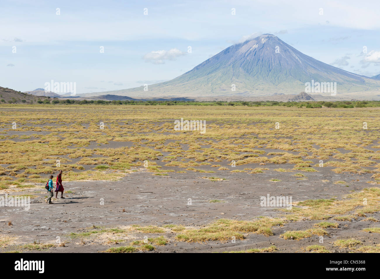 Tanzania, Regione di Arusha, Rift Valley, i dintorni del Lago Natron, escursioni con la guida Maasai Perter (Orkotete Maasai nome) Foto Stock