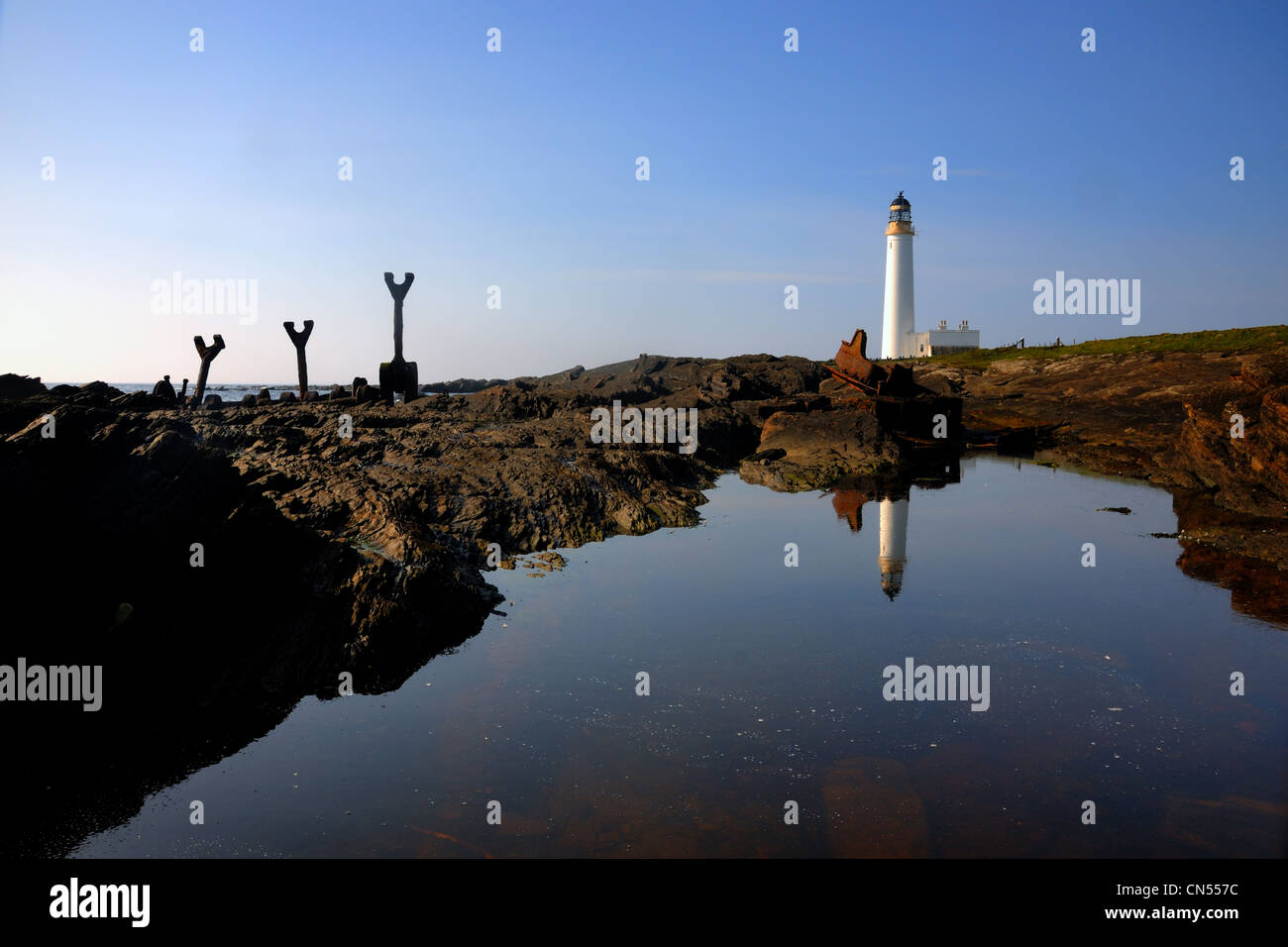 Auskerry faro ed il relitto del SS Hastings County, Orkney Foto Stock