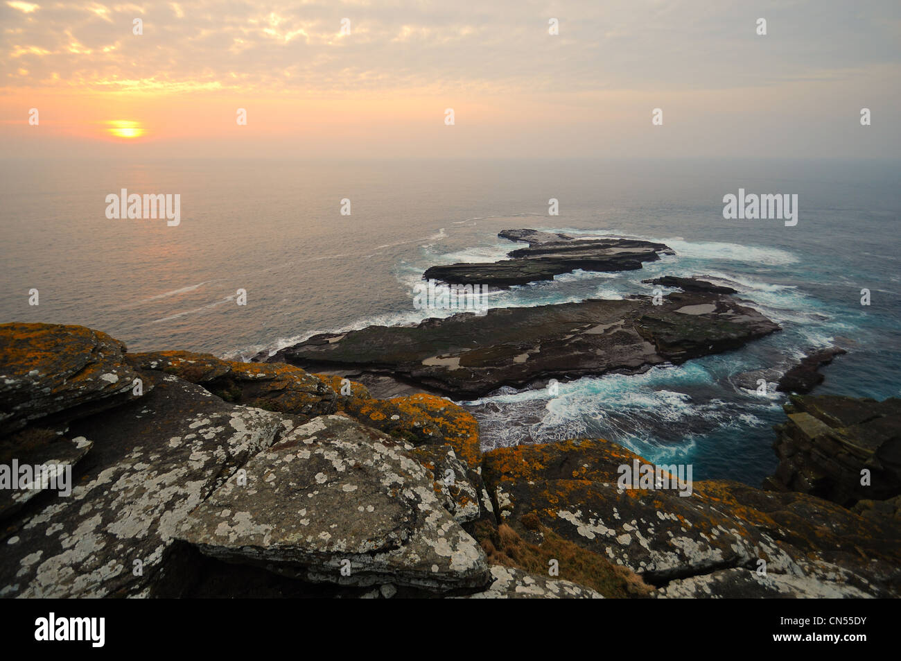 Guardando fuori per l'Atlantico, Testa Noup, Westray, Orkney Foto Stock