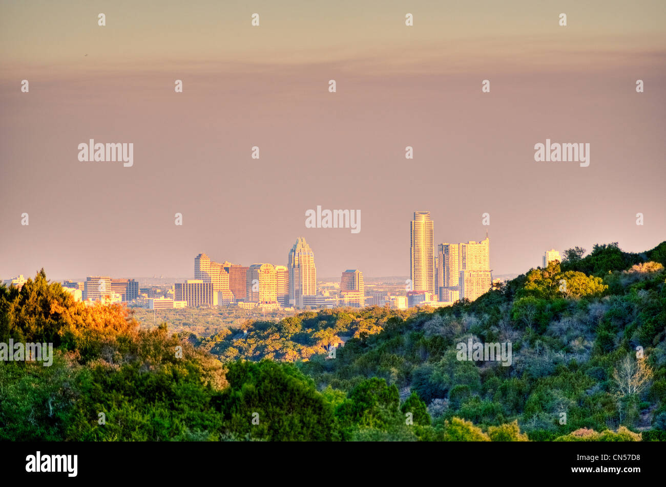 Austin, Texas skyline con haze da fuochi di spazzola in 2011. Foto Stock
