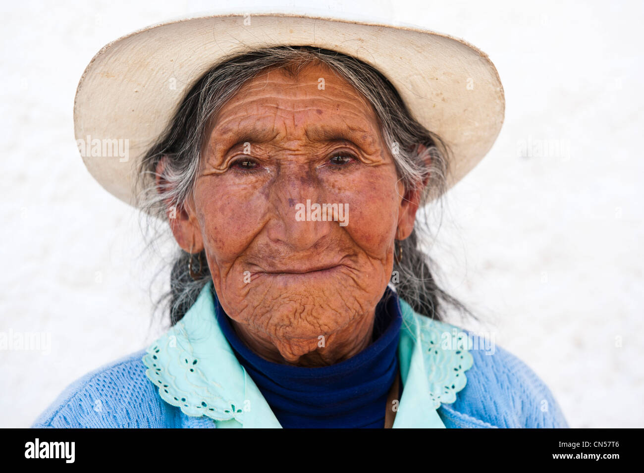Il Perù, provincia di Cuzco, Inca Sacred Valley, Pisac, festa della Virgen del Carmen, ritratto di un indiano Quechua Foto Stock