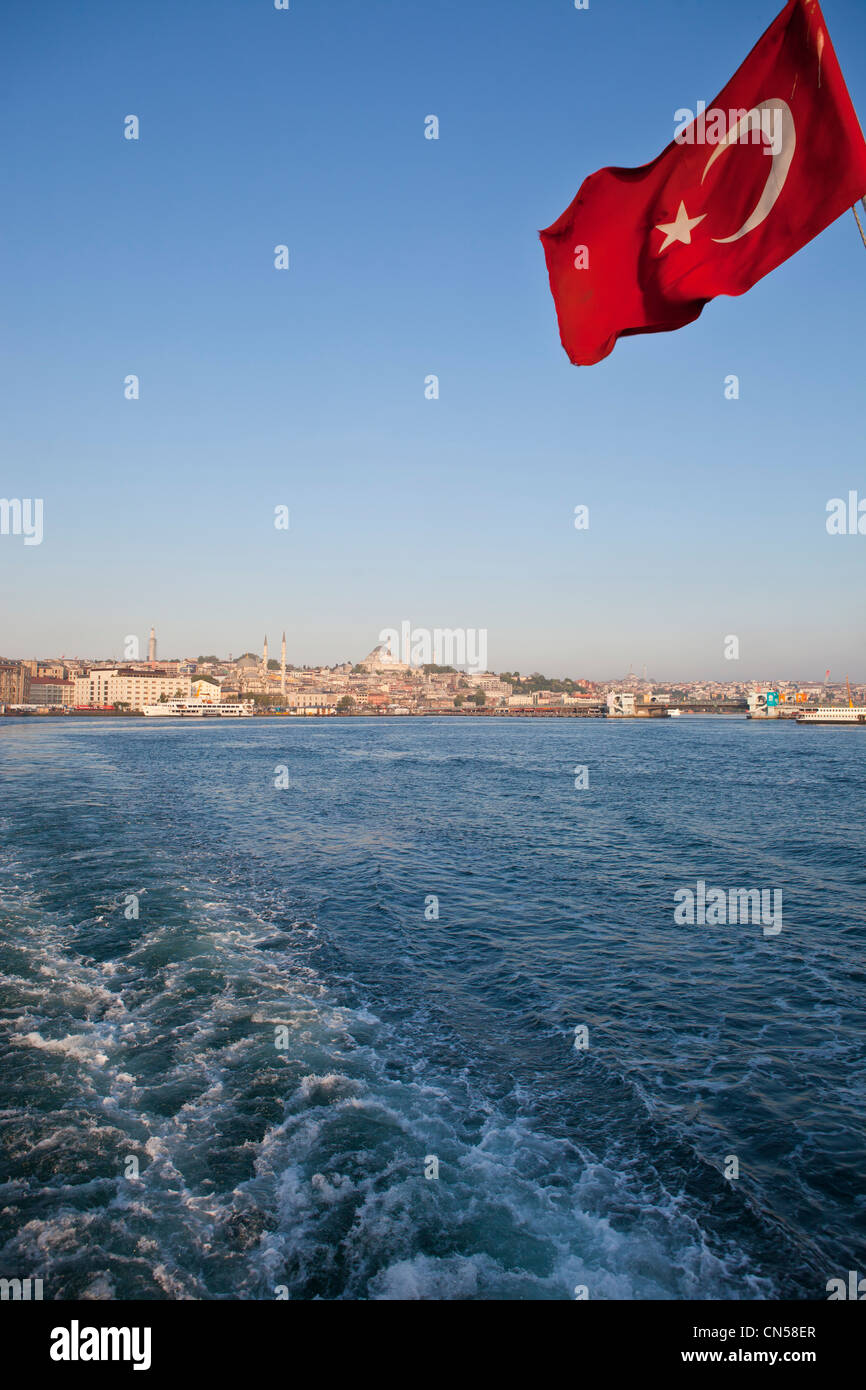 Turchia, Istanbul, traghetto per attraversare il Bosforo Foto Stock