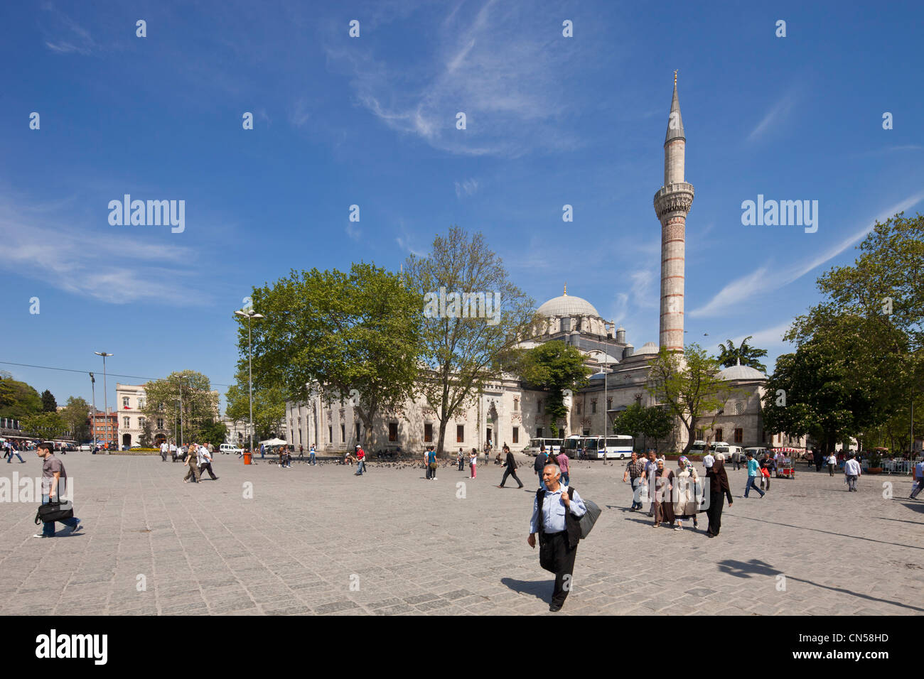 Turchia, Istanbul, centro storico sono classificati come patrimonio mondiale dall' UNESCO, il quartiere di Sultanahmet, la piazza e la Moschea Beyazit Foto Stock