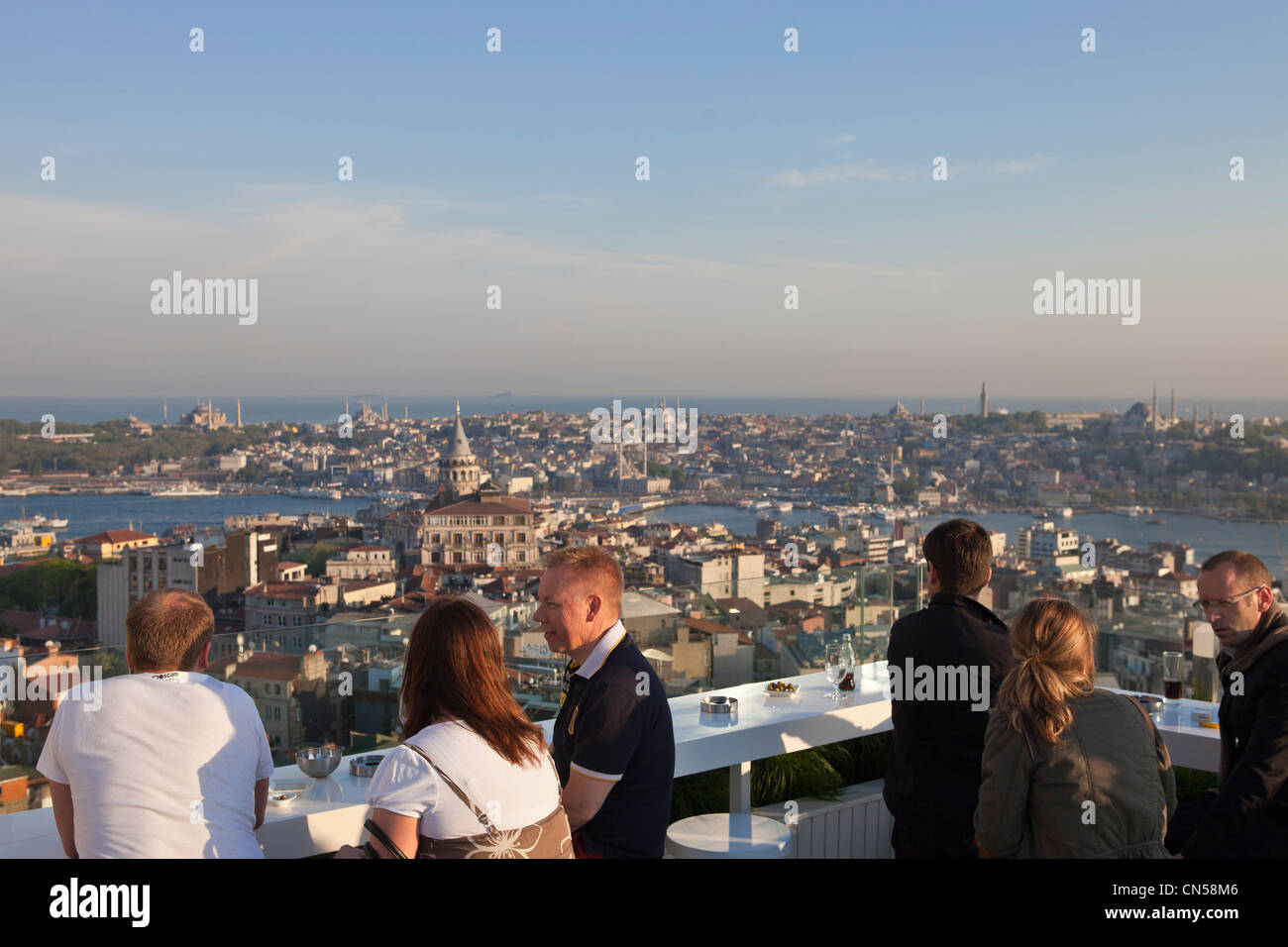 Turchia, Istanbul, Beyoglu, Tünel district, la terrazza dell'Hotel Marmara Pera Foto Stock