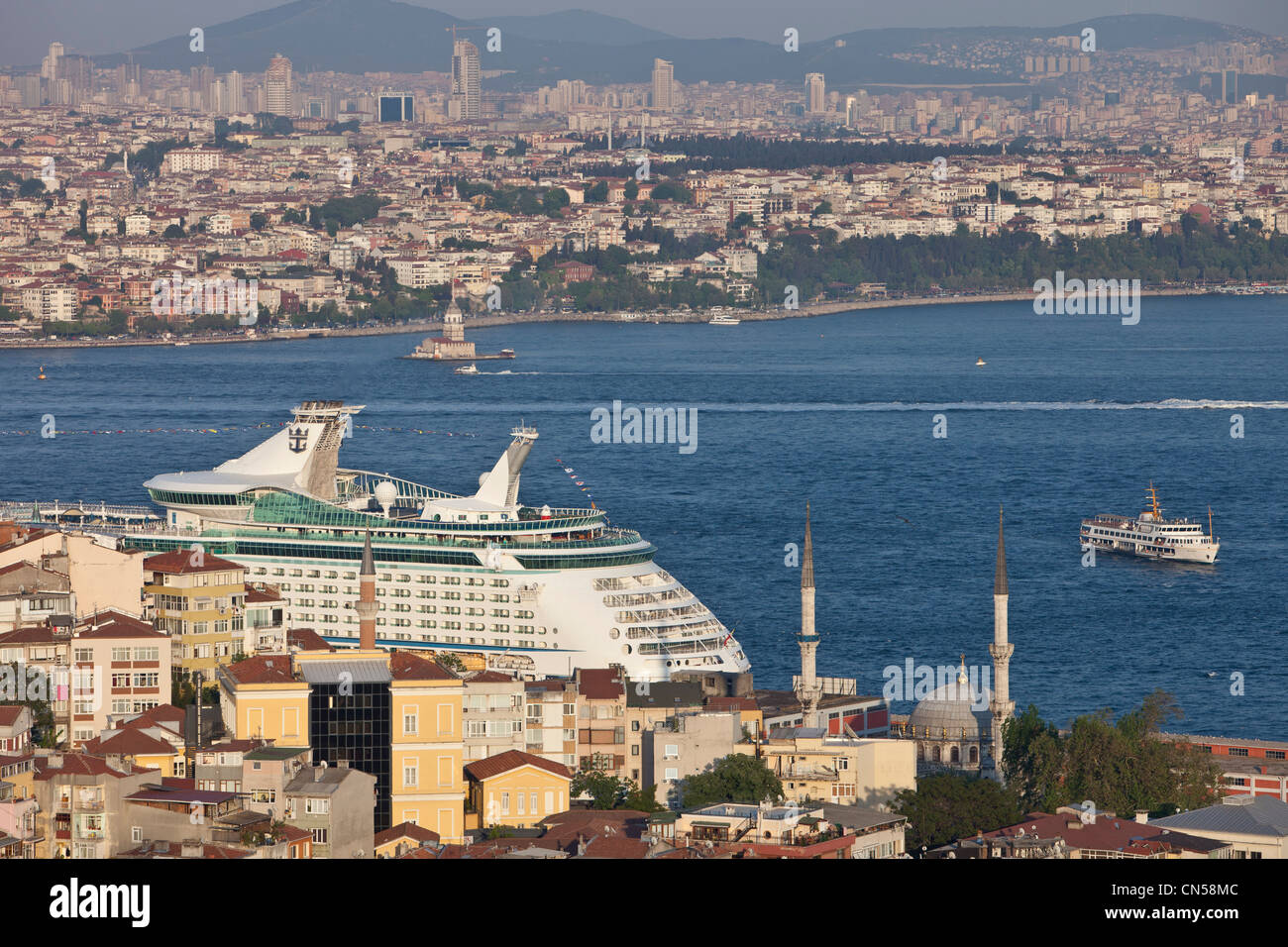 Turchia, Istanbul, il Bosforo e il lato asiatico in background Foto Stock