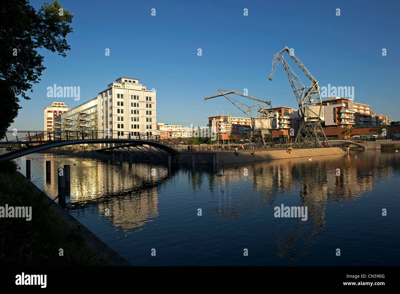 Francia, Bas Rhin, Strasburgo, lo sviluppo del port du Rhin (Reno del porto) e conversione del frangiflutti del Bassin Foto Stock