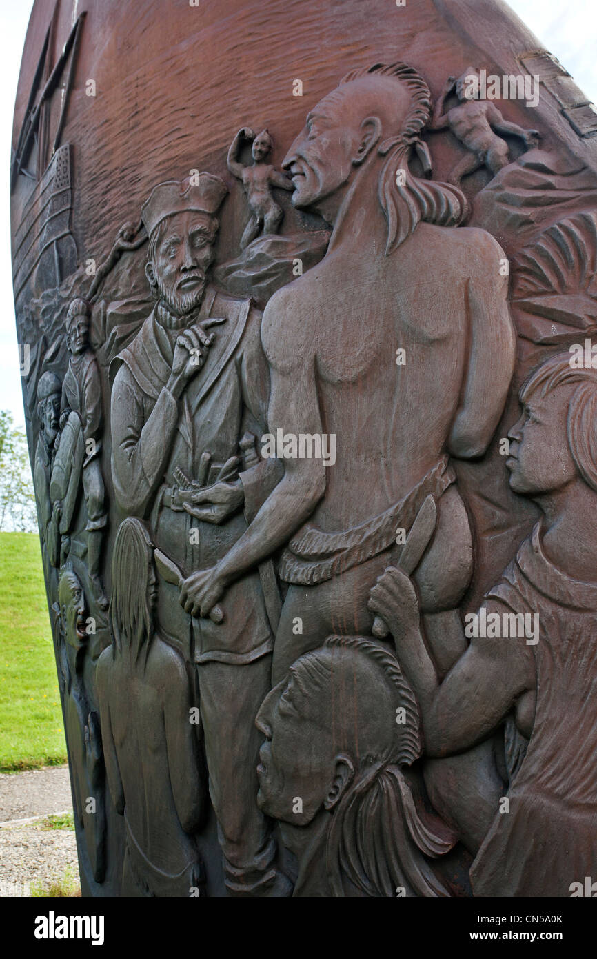Canada, Provincia di Quebec, Gaspe Peninsula, Gaspe, Gaspe museum, stele commemora l'arrivo di Jacques Cartier Foto Stock