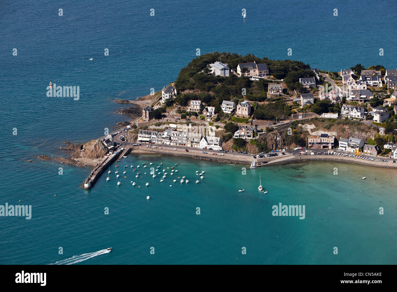 Francia, Cotes d'Armor, Cote de Penthièvre, Pleneuf Val Andre, Pointe de Pleneuf (vista aerea) Foto Stock