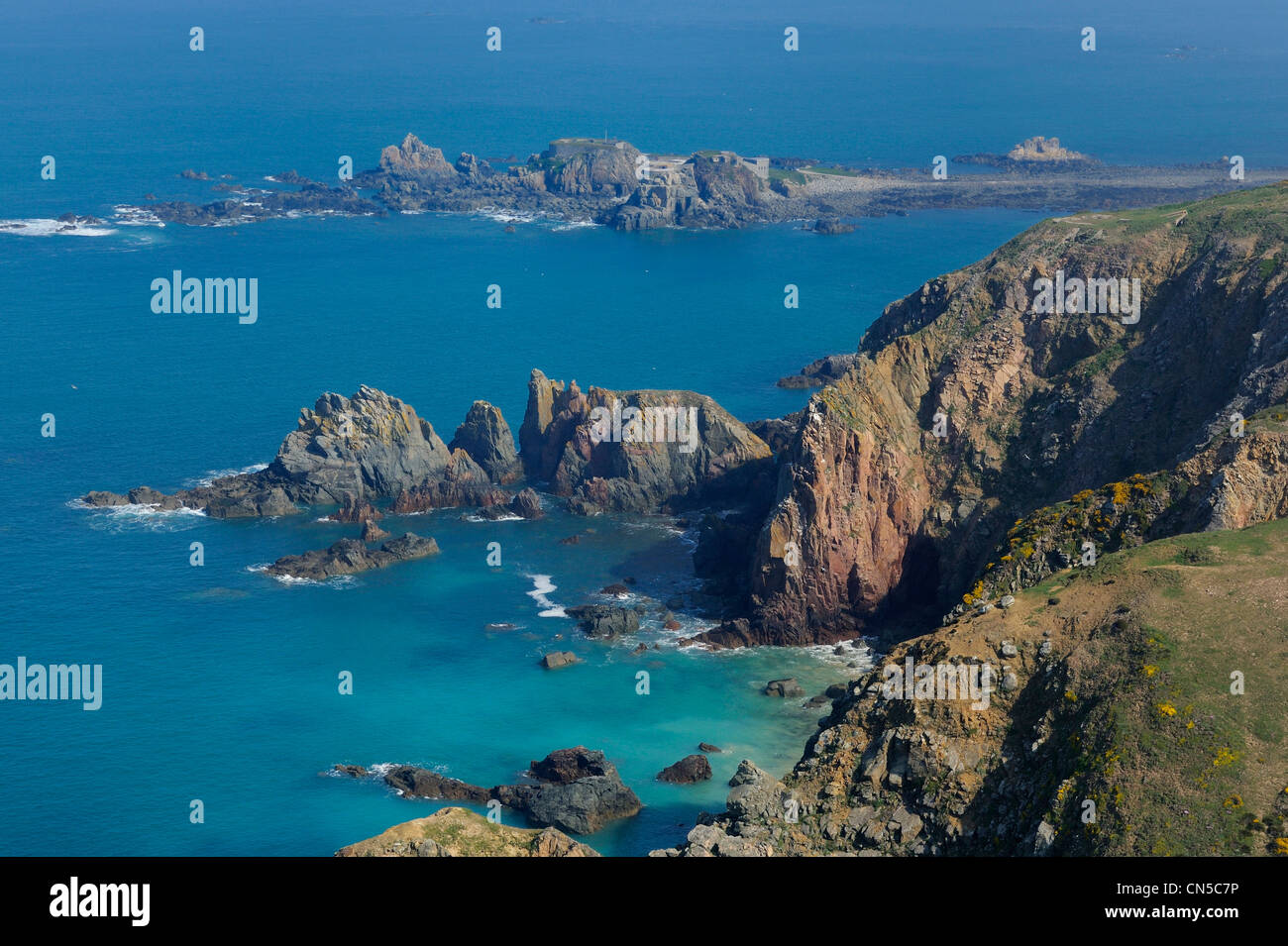 Regno Unito, Isole del Canale, Alderney (vista aerea) Foto Stock
