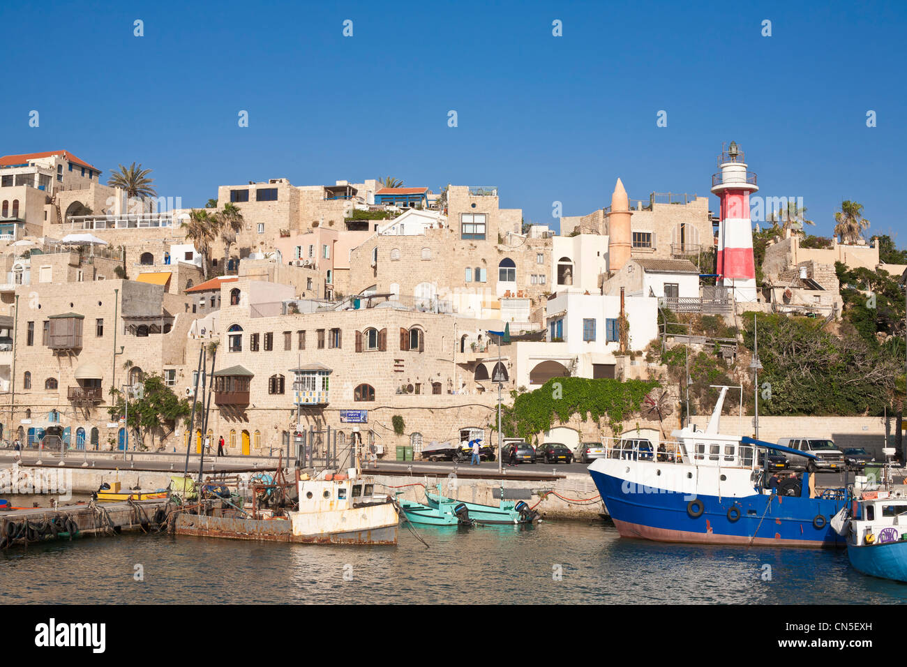 Israele, Tel Aviv, Jaffa, città vecchia, faro su uno dei più antichi porti  del mondo Foto stock - Alamy