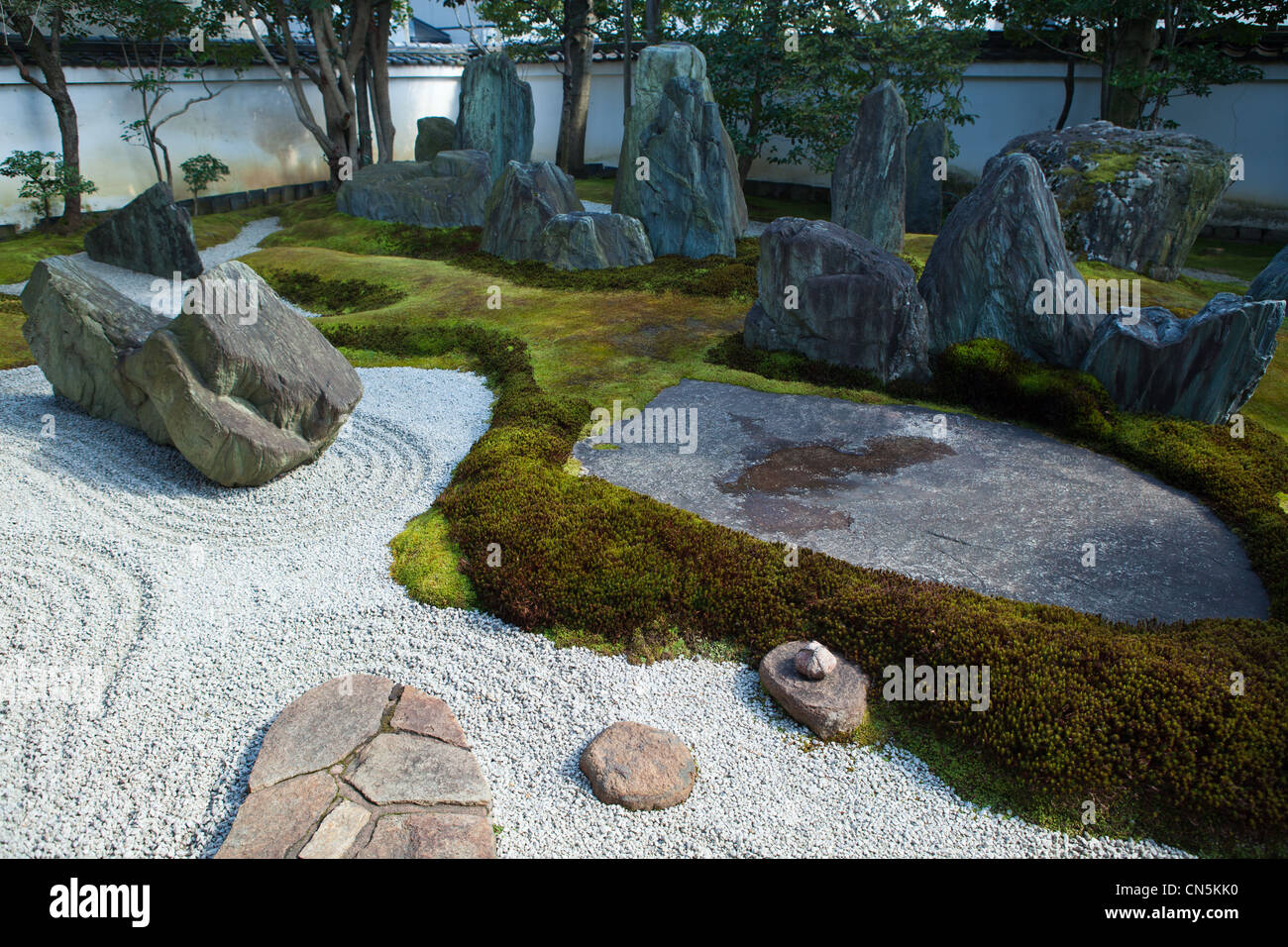 Mirei Shigemori Residence è una casa cittadina tradizionale risalenti al medio periodo Edo con un giardino adiacente e teahouse. Foto Stock