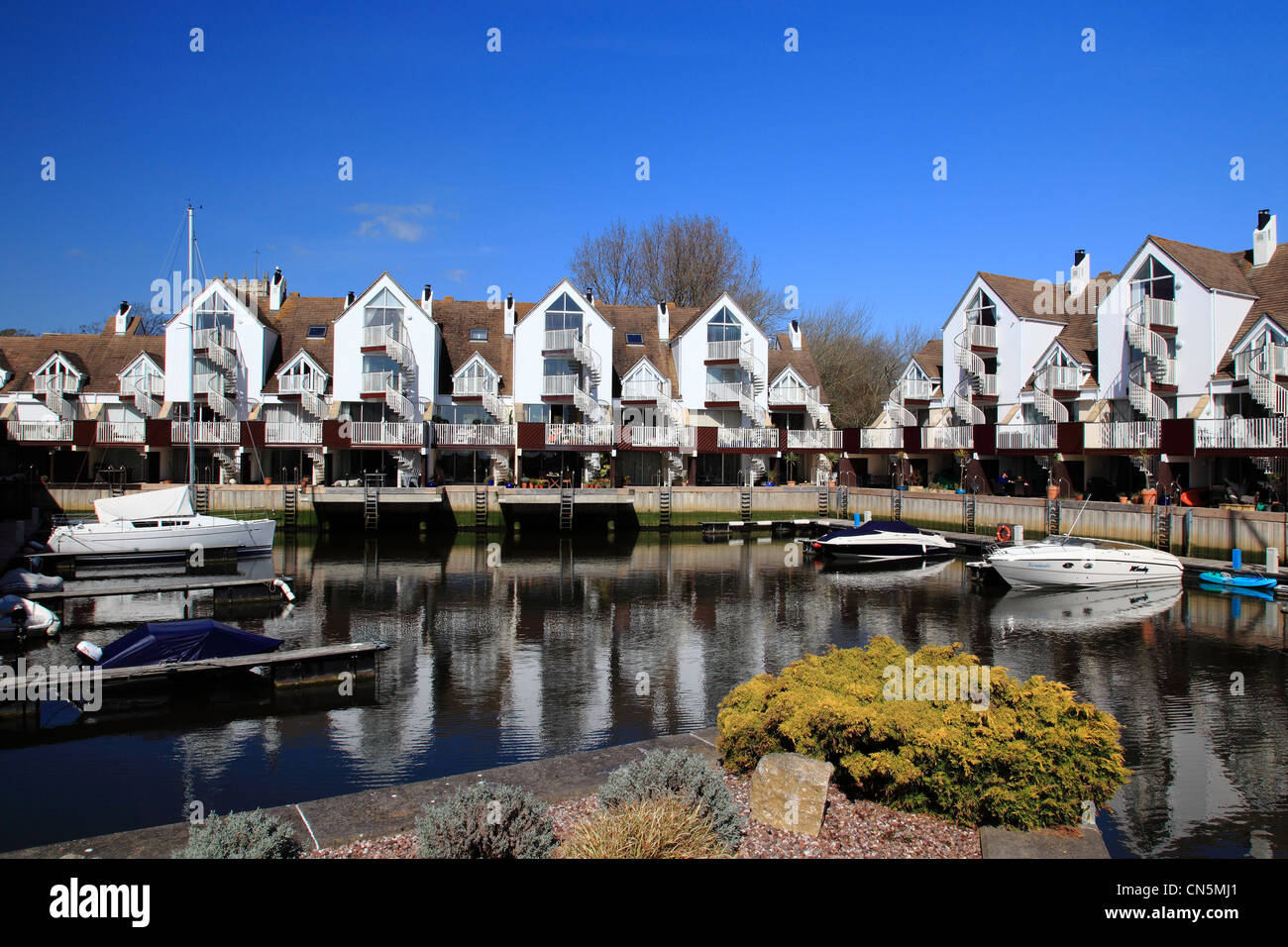 Città di Christchurch e marina, Dorset Inghilterra Foto Stock