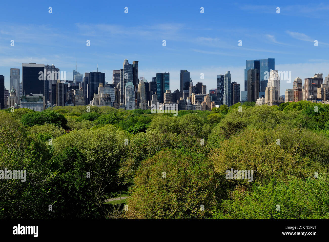 Stati Uniti, New York City, Manhattan East Side, Midtown edifici e Central Park visto dalla terrazza del Foto Stock