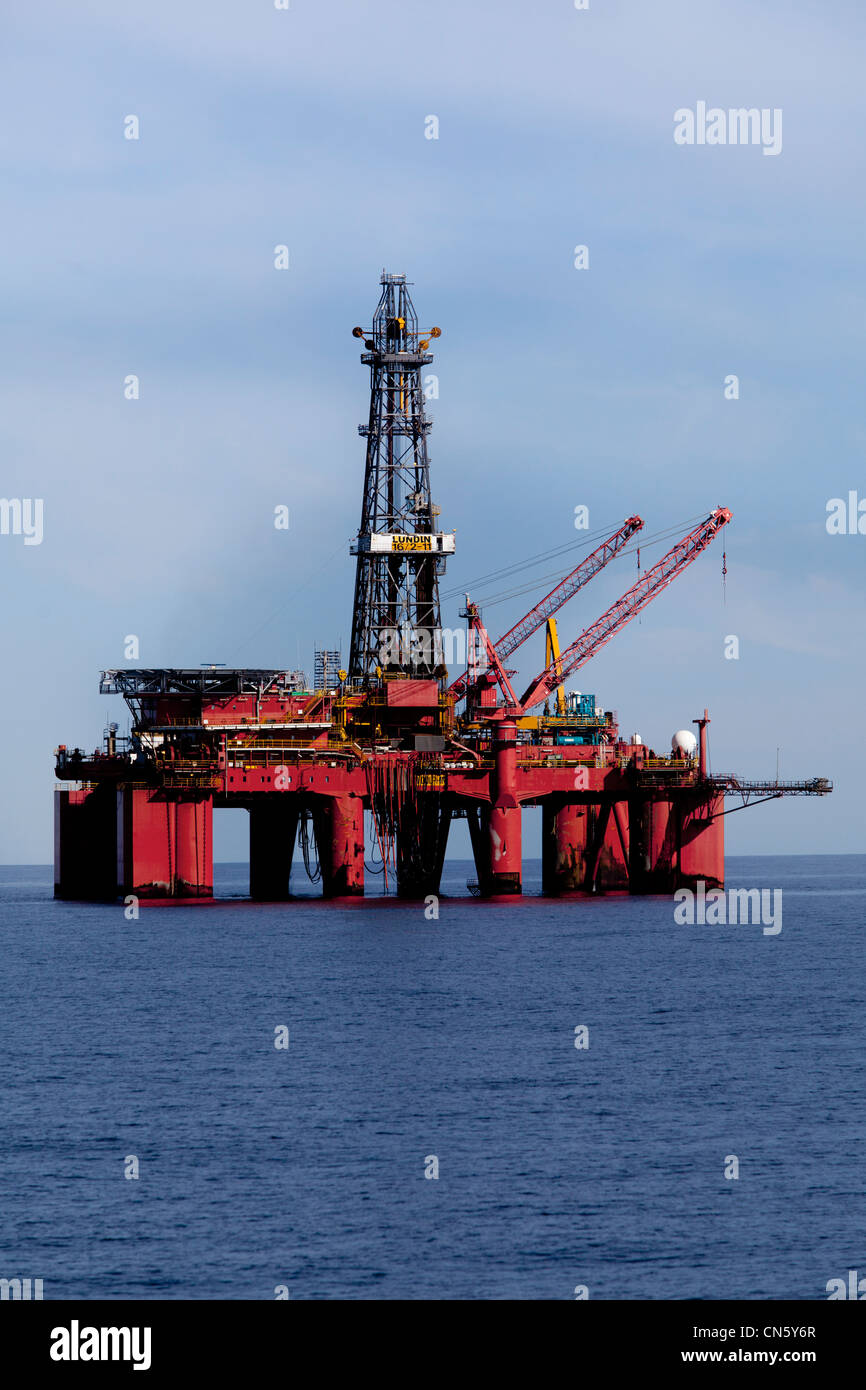 Piattaforma petrolifera nel Mare del Nord Foto Stock