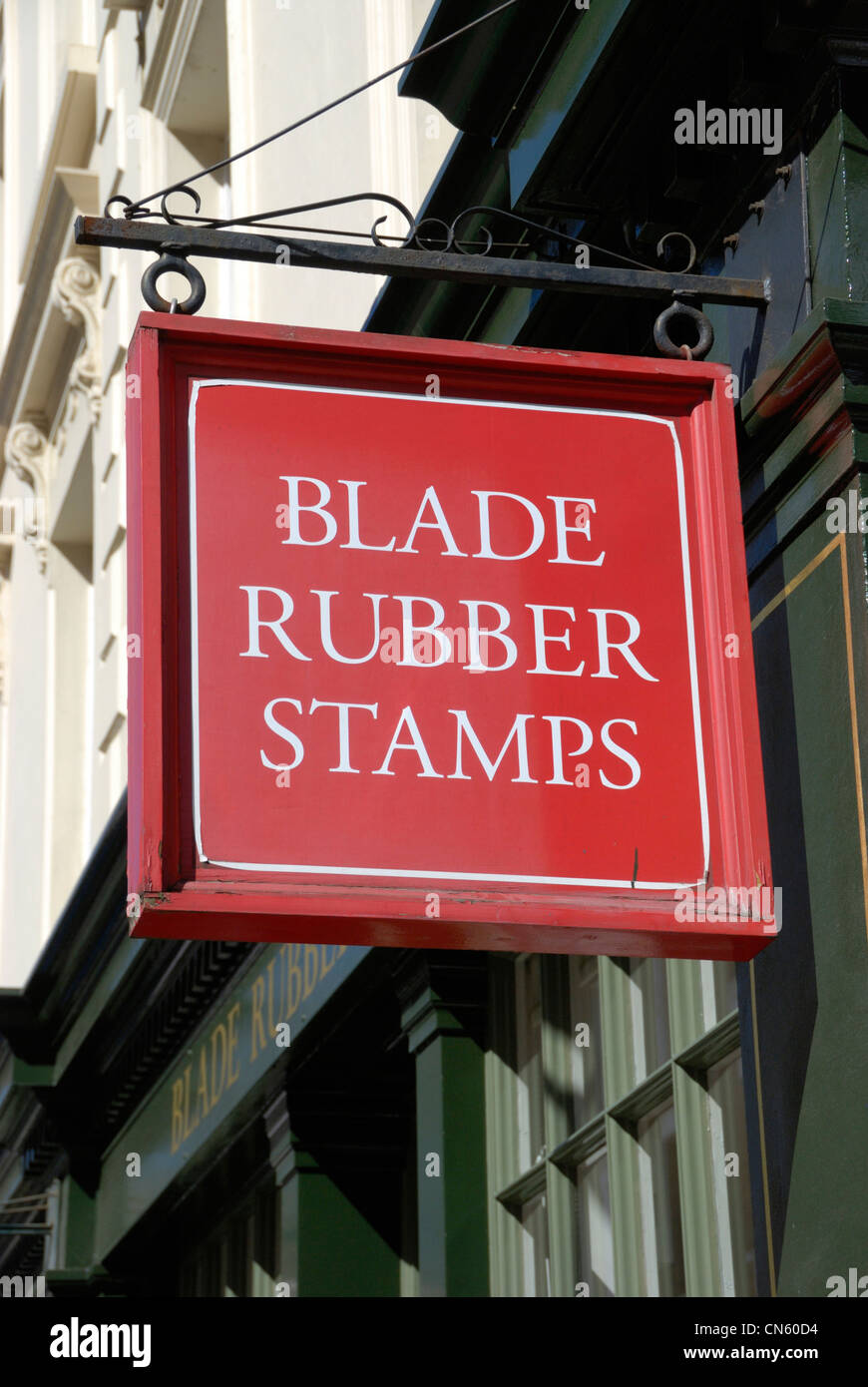 Lama di timbri di gomma shop in Bury Place, Londra, Regno Unito Foto Stock